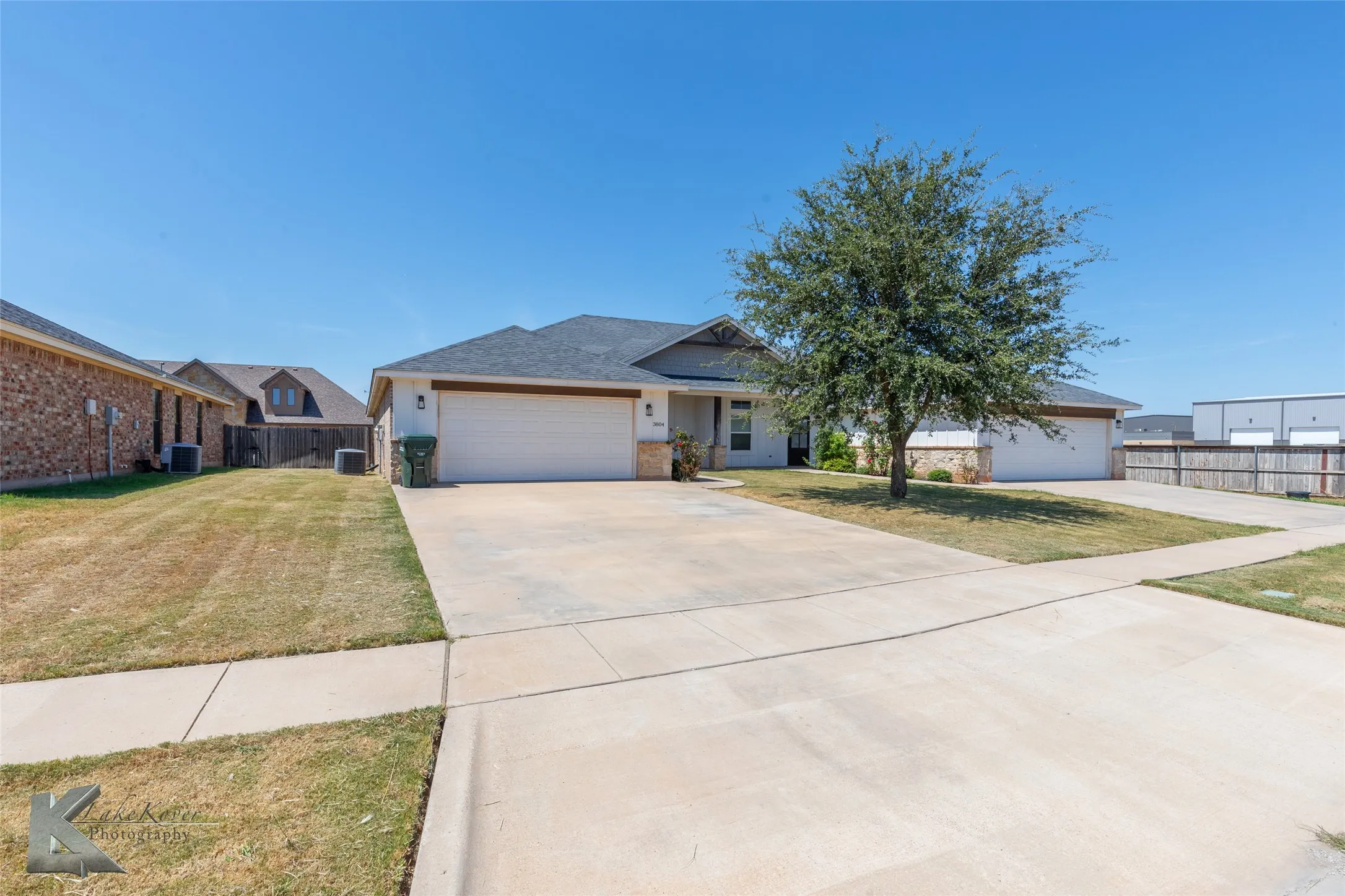 Duplex For Rent in Taylor County , 3804 Carrera Lane, Abilene, Texas 79602, 3 Bedroom, 2 Bathroom, 2 Garage spaces, 1,539 Sqft, built in 2016, mls#21401638, Real Estate Agent in Abilene, Homes For Rent in Taylor county, Homes For Rent in Abilene, Realtor in Abilene Texas, Real Estate Brokerage Independent Realty Texas, Luminita Cordes Realtor