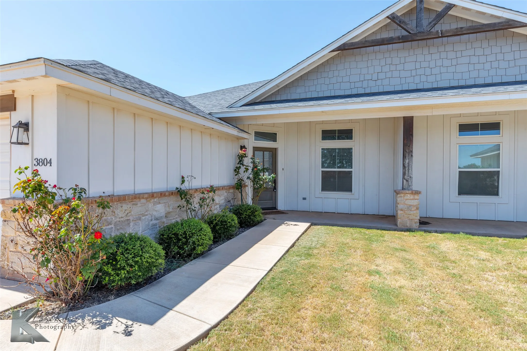 Duplex For Rent in Taylor County , 3804 Carrera Lane, Abilene, Texas 79602, 3 Bedroom, 2 Bathroom, 2 Garage spaces, 1,539 Sqft, built in 2016, mls#21401638, Real Estate Agent in Abilene, Homes For Rent in Taylor county, Homes For Rent in Abilene, Realtor in Abilene Texas, Real Estate Brokerage Independent Realty Texas, Luminita Cordes Realtor