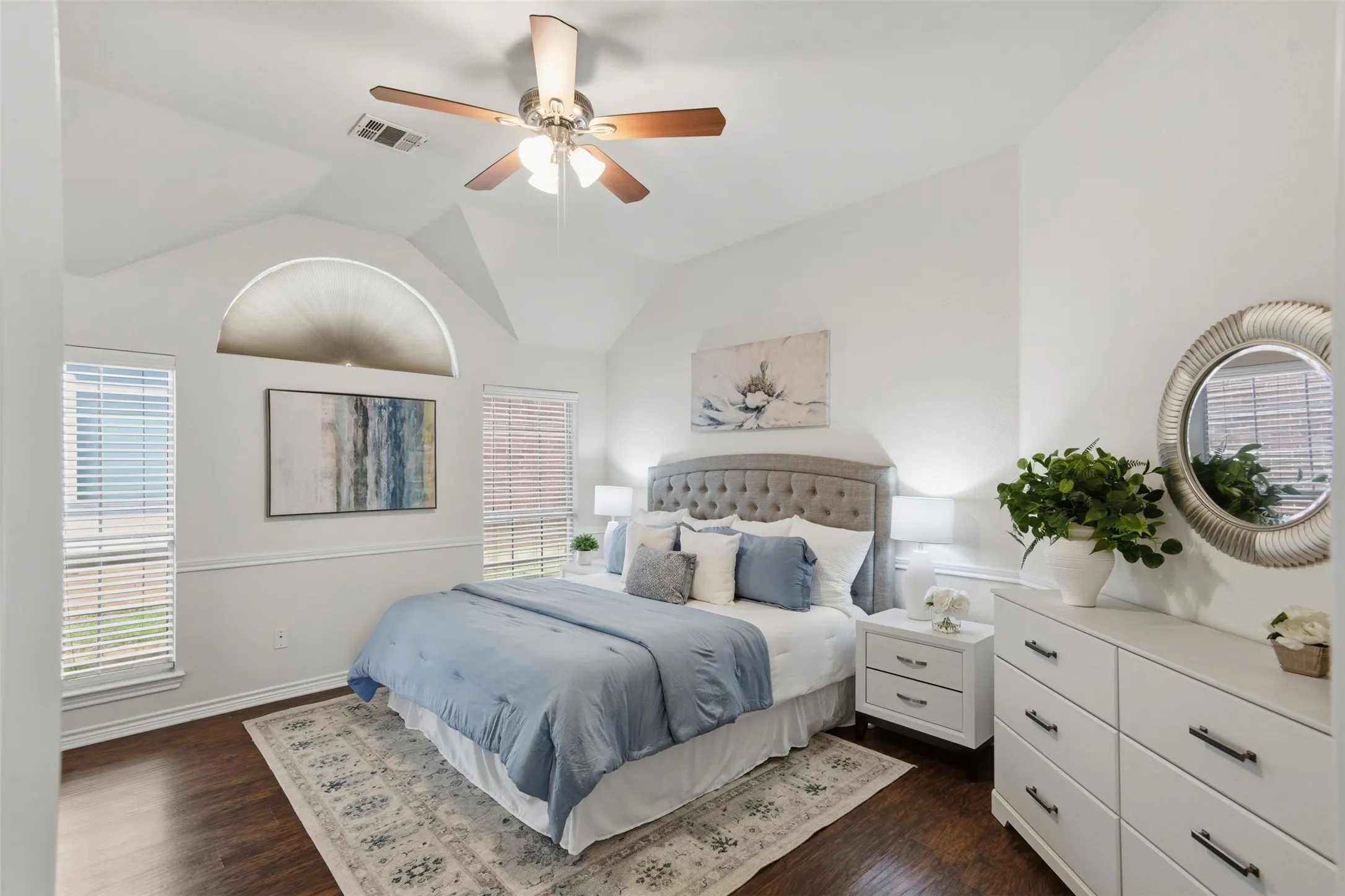 Single Family Residence For Sale in Denton County , 416 Kyle Lane, Lewisville, Texas 75067, 3 Bedroom, 2 Bathroom, 2 Garage spaces, 1,931 Sqft, built in 2000, mls#21401461, Real Estate Agent in Lewisville, Homes For Sale in Denton county, Homes For Sale in Lewisville, Realtor in Lewisville Texas, Real Estate Brokerage Independent Realty Texas, Luminita Cordes Realtor