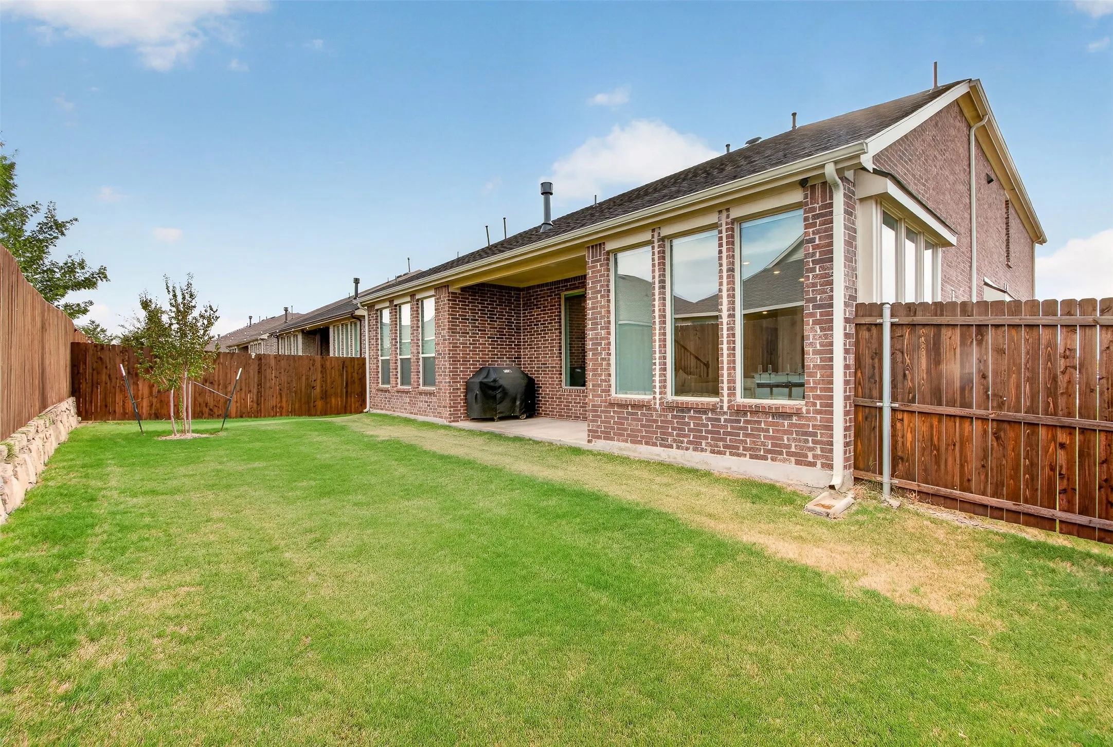 Single Family Residence For Sale in Collin County , 301 Red Cedar Drive, Princeton, Texas 75407, 4 Bedroom, 4 Bathroom, 2 Garage spaces, 3,464 Sqft, built in 2022, mls#21371365, Real Estate Agent in Princeton, Homes For Sale in Collin county, Homes For Sale in Princeton, Realtor in Princeton Texas, Real Estate Brokerage Independent Realty Texas, Luminita Cordes Realtor