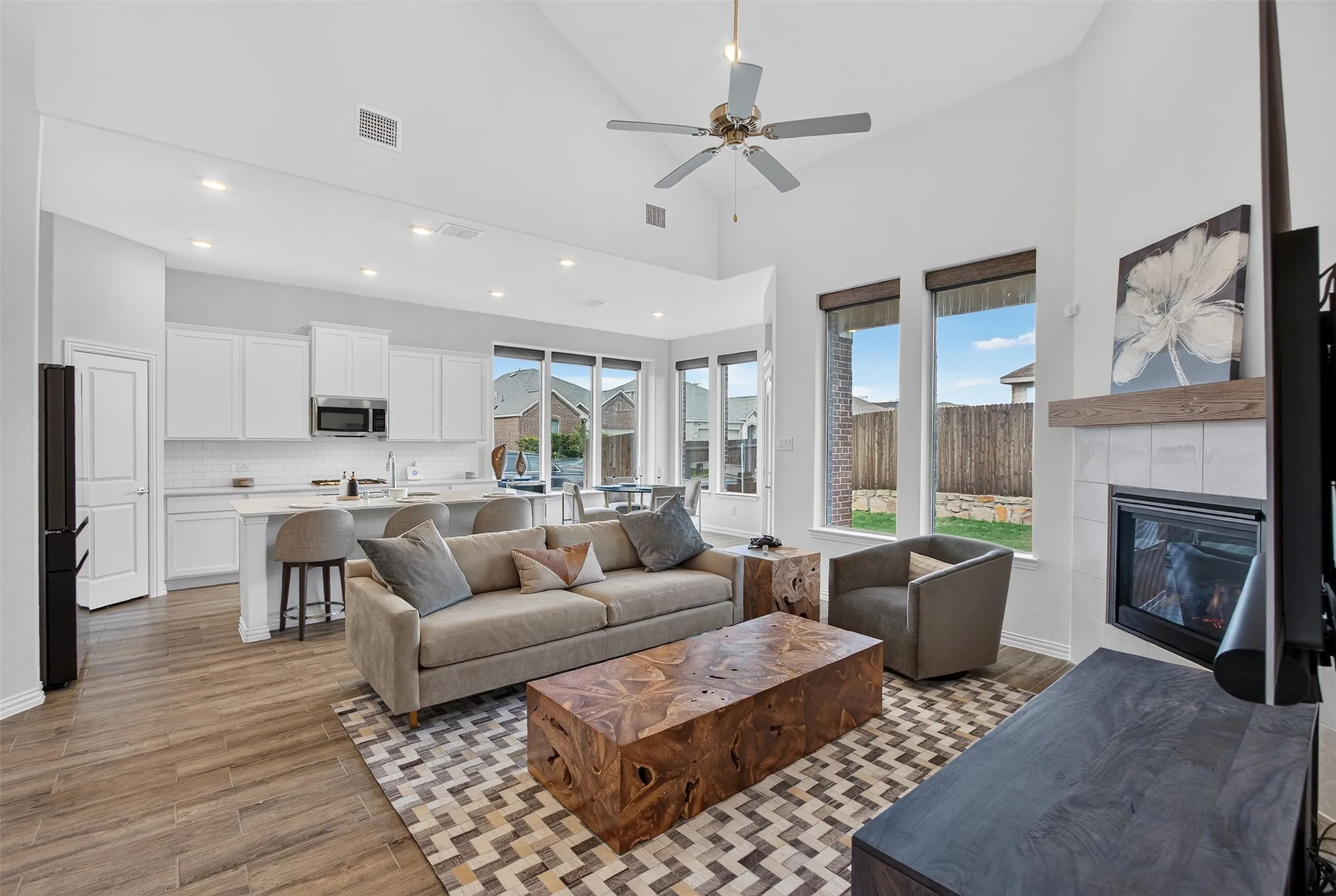 Single Family Residence For Sale in Collin County , 301 Red Cedar Drive, Princeton, Texas 75407, 4 Bedroom, 4 Bathroom, 2 Garage spaces, 3,464 Sqft, built in 2022, mls#21371365, Real Estate Agent in Princeton, Homes For Sale in Collin county, Homes For Sale in Princeton, Realtor in Princeton Texas, Real Estate Brokerage Independent Realty Texas, Luminita Cordes Realtor