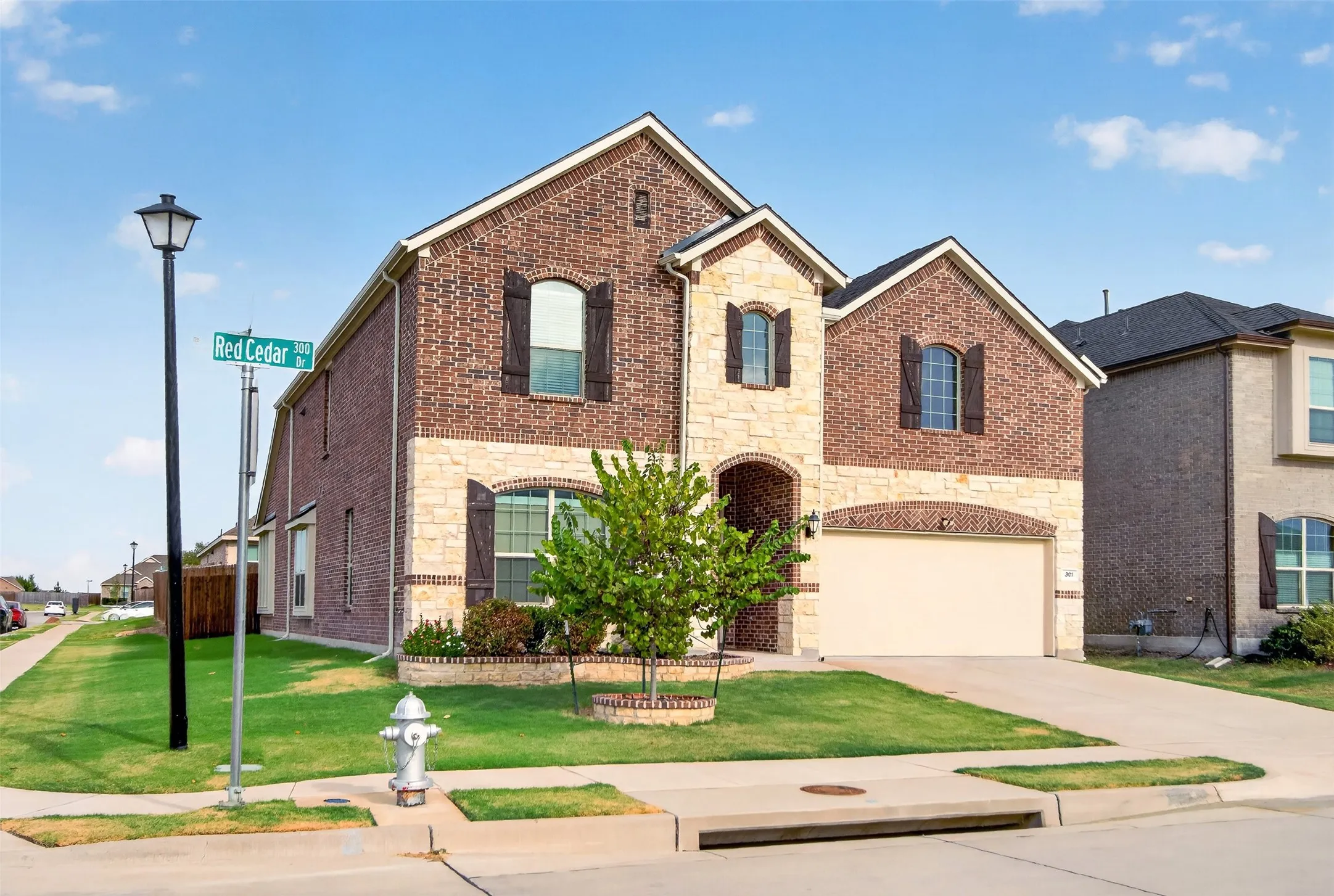 Single Family Residence For Sale in Collin County , 301 Red Cedar Drive, Princeton, Texas 75407, 4 Bedroom, 4 Bathroom, 2 Garage spaces, 3,464 Sqft, built in 2022, mls#21371365, Real Estate Agent in Princeton, Homes For Sale in Collin county, Homes For Sale in Princeton, Realtor in Princeton Texas, Real Estate Brokerage Independent Realty Texas, Luminita Cordes Realtor