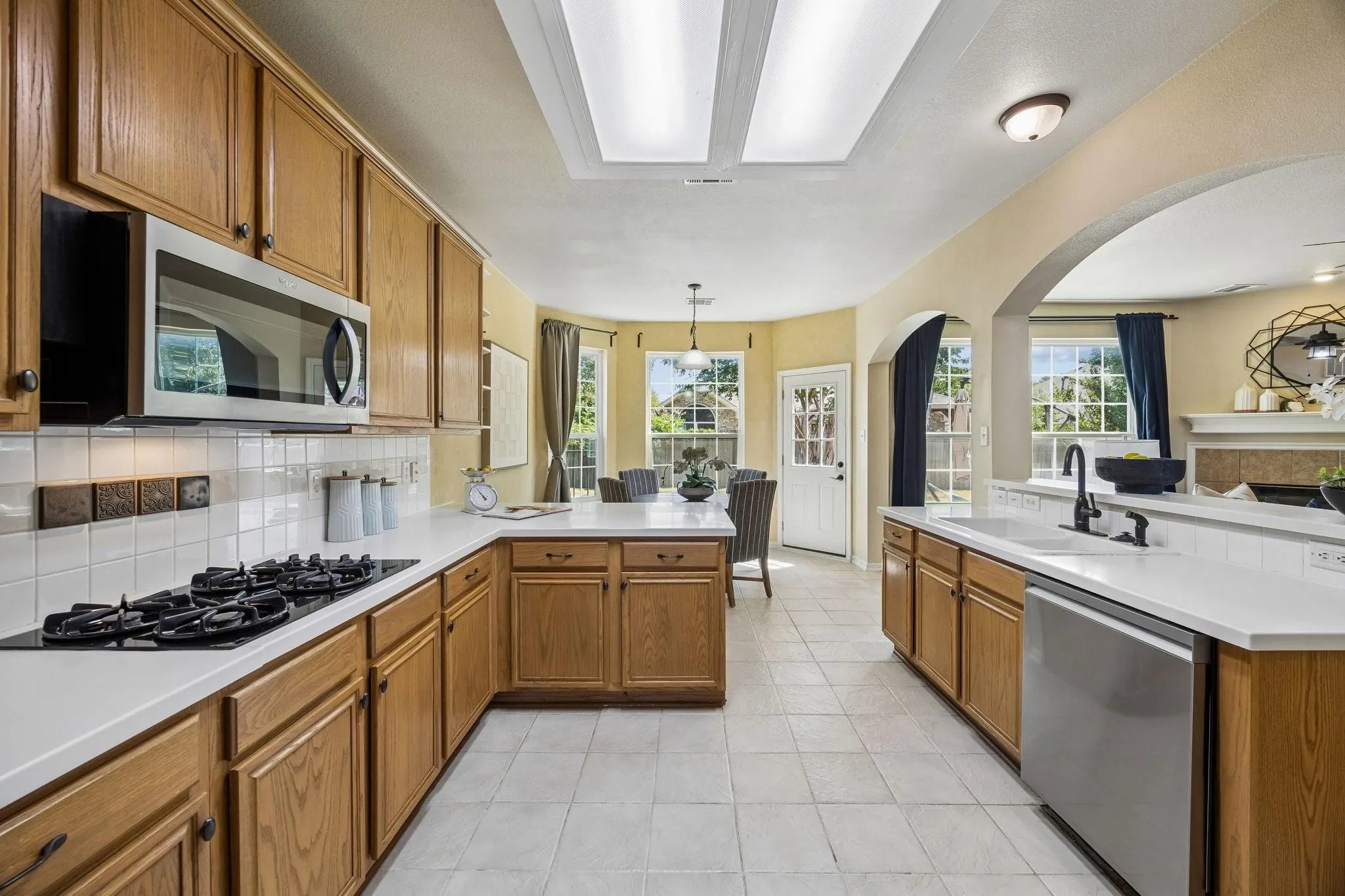 Single Family Residence For Rent in Denton County , 104 Rolling Rock Drive, Trophy Club, Texas 76262, 4 Bedroom, 3 Bathroom, 2 Garage spaces, 2,220 Sqft, built in 1998, mls#21401405, Real Estate Agent in Trophy Club, Homes For Rent in Denton county, Homes For Rent in Trophy Club, Realtor in Trophy Club Texas, Real Estate Brokerage Independent Realty Texas, Luminita Cordes Realtor