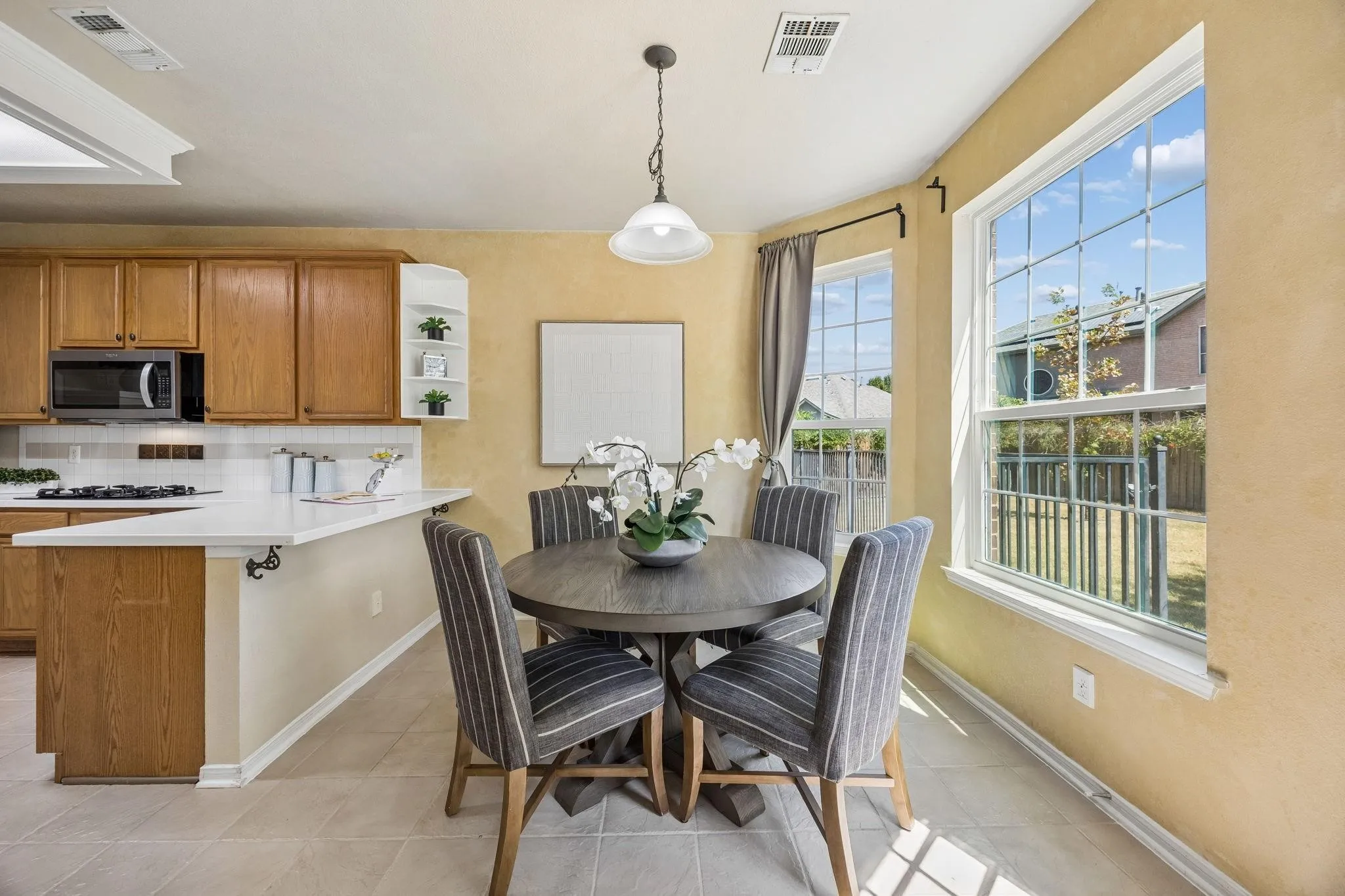 Single Family Residence For Rent in Denton County , 104 Rolling Rock Drive, Trophy Club, Texas 76262, 4 Bedroom, 3 Bathroom, 2 Garage spaces, 2,220 Sqft, built in 1998, mls#21401405, Real Estate Agent in Trophy Club, Homes For Rent in Denton county, Homes For Rent in Trophy Club, Realtor in Trophy Club Texas, Real Estate Brokerage Independent Realty Texas, Luminita Cordes Realtor