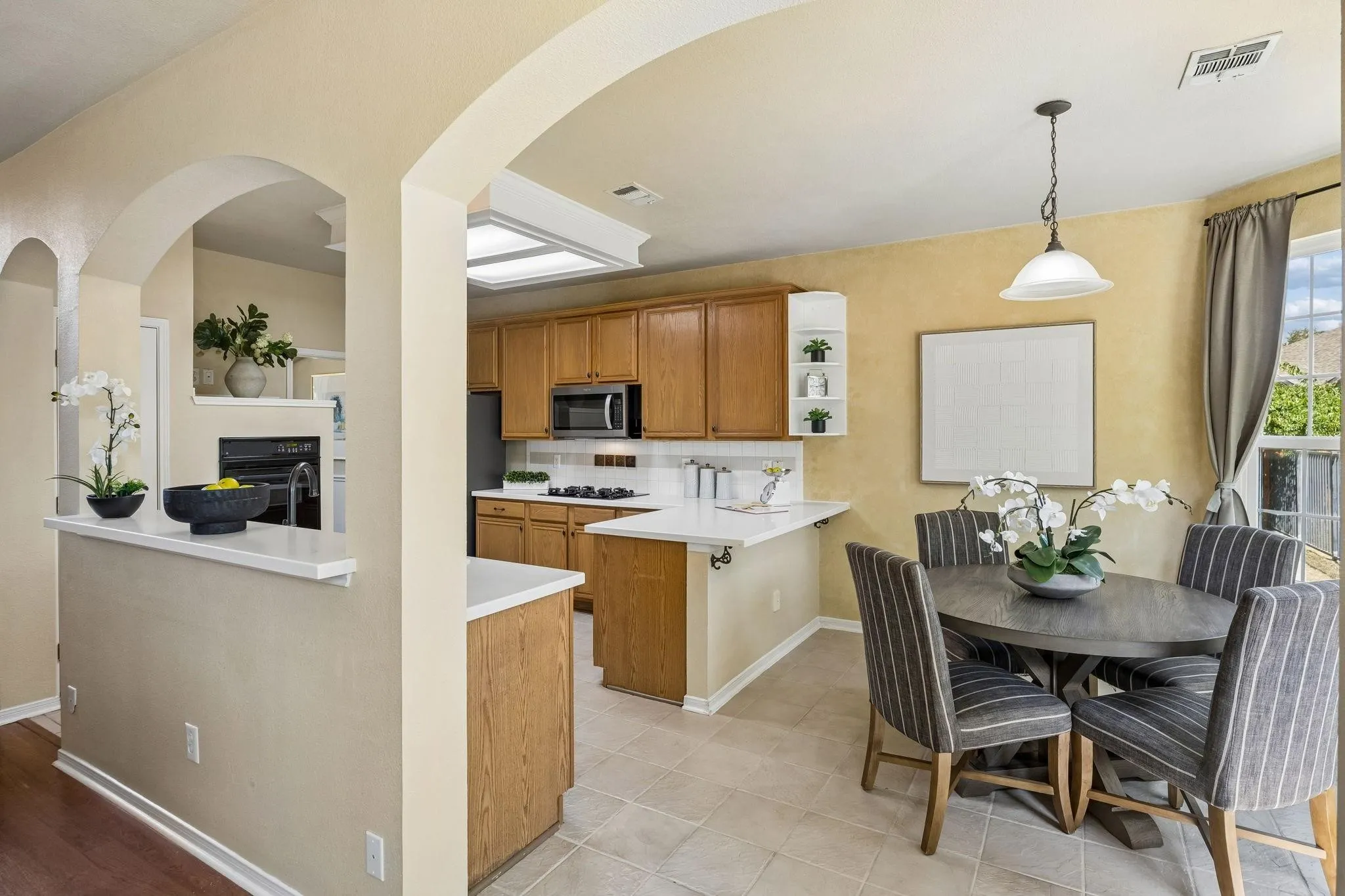 Single Family Residence For Rent in Denton County , 104 Rolling Rock Drive, Trophy Club, Texas 76262, 4 Bedroom, 3 Bathroom, 2 Garage spaces, 2,220 Sqft, built in 1998, mls#21401405, Real Estate Agent in Trophy Club, Homes For Rent in Denton county, Homes For Rent in Trophy Club, Realtor in Trophy Club Texas, Real Estate Brokerage Independent Realty Texas, Luminita Cordes Realtor
