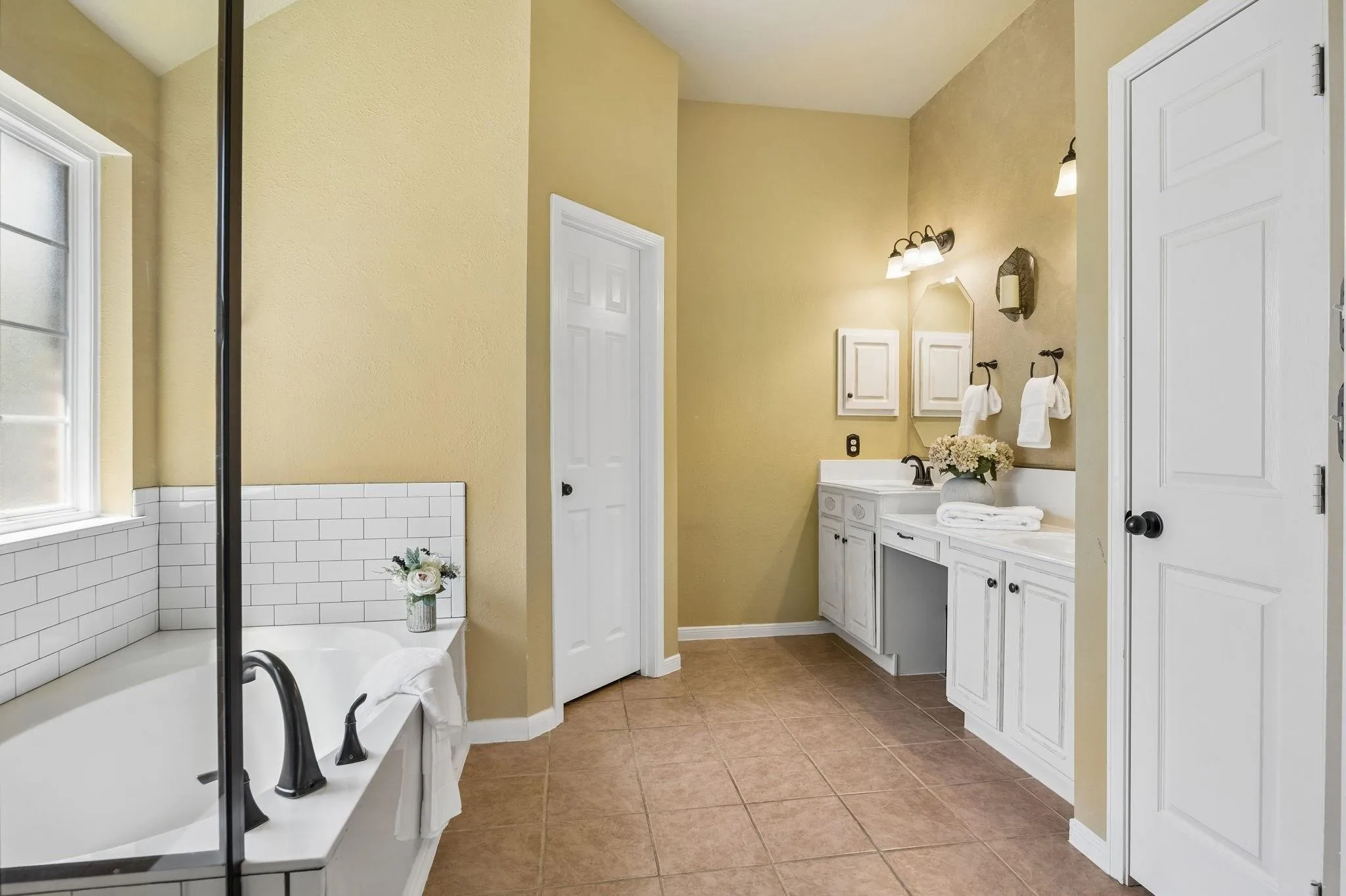 Single Family Residence For Rent in Denton County , 104 Rolling Rock Drive, Trophy Club, Texas 76262, 4 Bedroom, 3 Bathroom, 2 Garage spaces, 2,220 Sqft, built in 1998, mls#21401405, Real Estate Agent in Trophy Club, Homes For Rent in Denton county, Homes For Rent in Trophy Club, Realtor in Trophy Club Texas, Real Estate Brokerage Independent Realty Texas, Luminita Cordes Realtor