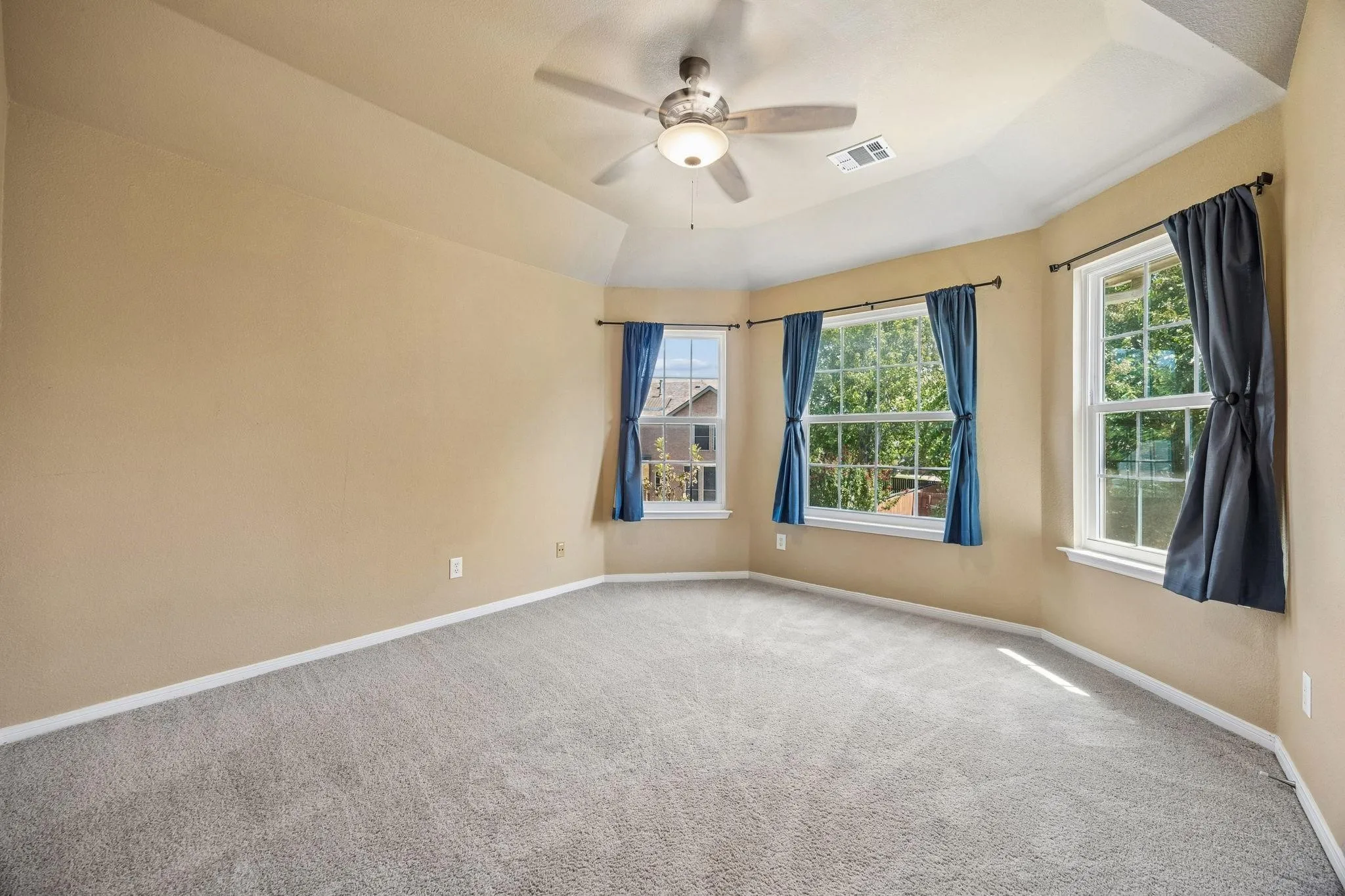 Single Family Residence For Rent in Denton County , 104 Rolling Rock Drive, Trophy Club, Texas 76262, 4 Bedroom, 3 Bathroom, 2 Garage spaces, 2,220 Sqft, built in 1998, mls#21401405, Real Estate Agent in Trophy Club, Homes For Rent in Denton county, Homes For Rent in Trophy Club, Realtor in Trophy Club Texas, Real Estate Brokerage Independent Realty Texas, Luminita Cordes Realtor