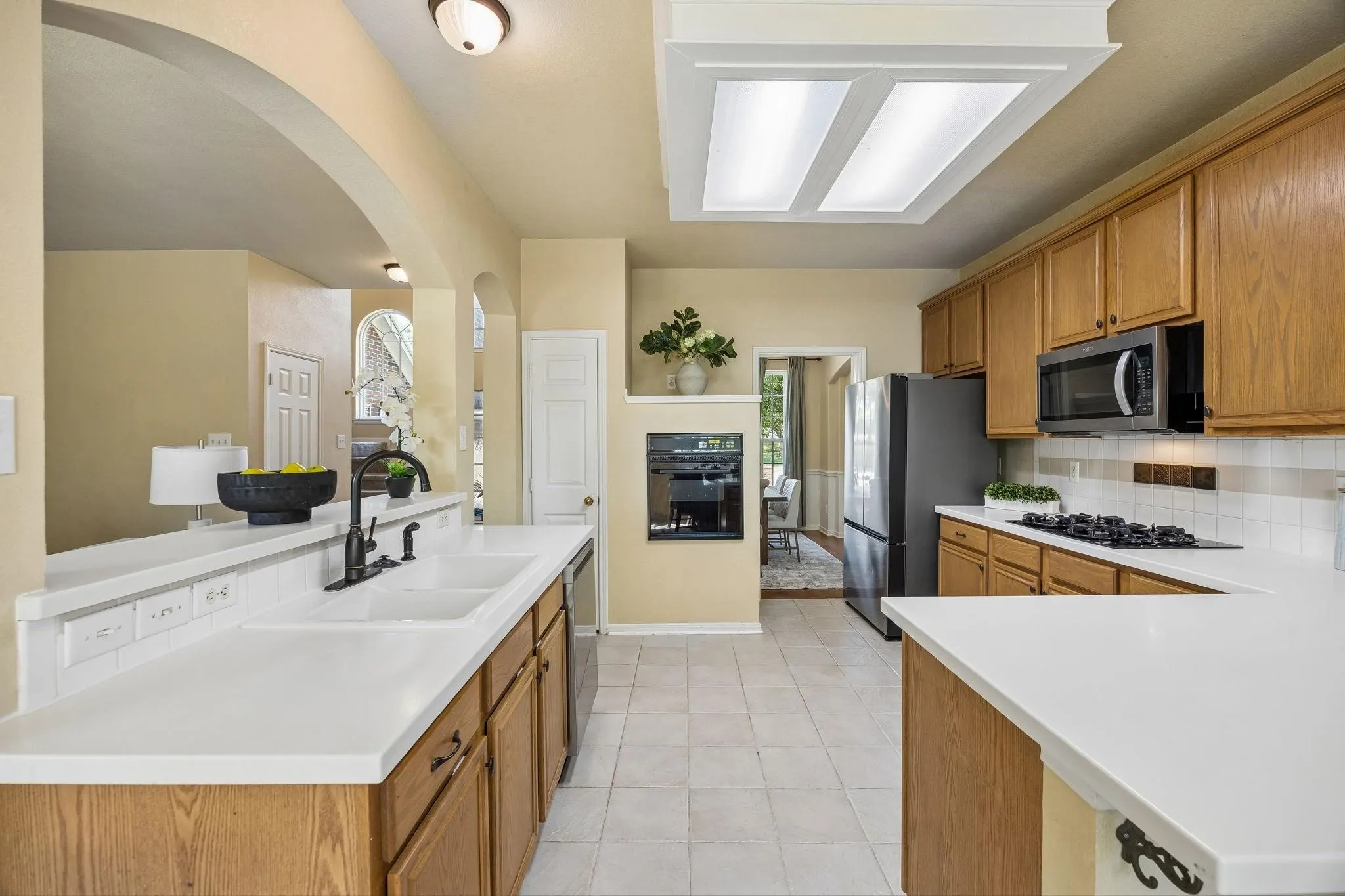 Single Family Residence For Rent in Denton County , 104 Rolling Rock Drive, Trophy Club, Texas 76262, 4 Bedroom, 3 Bathroom, 2 Garage spaces, 2,220 Sqft, built in 1998, mls#21401405, Real Estate Agent in Trophy Club, Homes For Rent in Denton county, Homes For Rent in Trophy Club, Realtor in Trophy Club Texas, Real Estate Brokerage Independent Realty Texas, Luminita Cordes Realtor