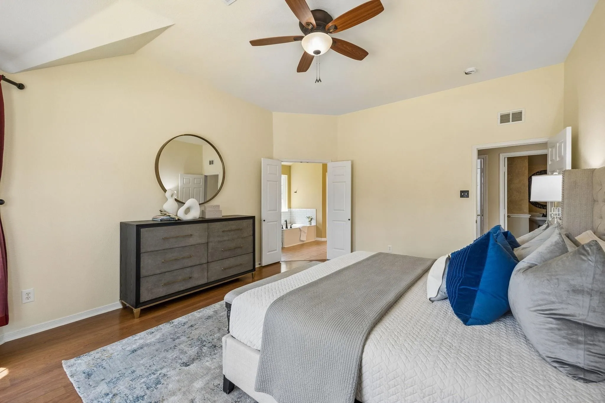 Single Family Residence For Rent in Denton County , 104 Rolling Rock Drive, Trophy Club, Texas 76262, 4 Bedroom, 3 Bathroom, 2 Garage spaces, 2,220 Sqft, built in 1998, mls#21401405, Real Estate Agent in Trophy Club, Homes For Rent in Denton county, Homes For Rent in Trophy Club, Realtor in Trophy Club Texas, Real Estate Brokerage Independent Realty Texas, Luminita Cordes Realtor