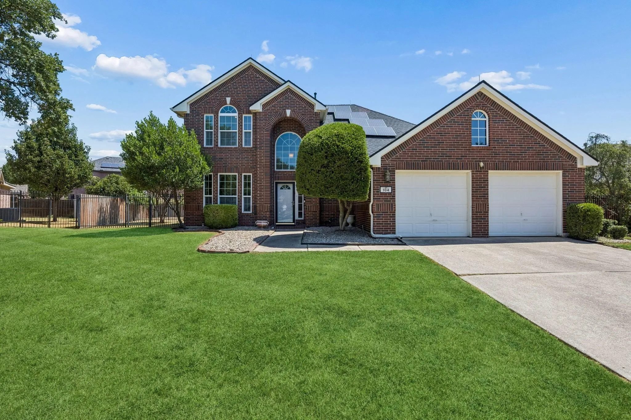 Single Family Residence For Rent in Denton County , 104 Rolling Rock Drive, Trophy Club, Texas 76262, 4 Bedroom, 3 Bathroom, 2 Garage spaces, 2,220 Sqft, built in 1998, mls#21401405, Real Estate Agent in Trophy Club, Homes For Rent in Denton county, Homes For Rent in Trophy Club, Realtor in Trophy Club Texas, Real Estate Brokerage Independent Realty Texas, Luminita Cordes Realtor
