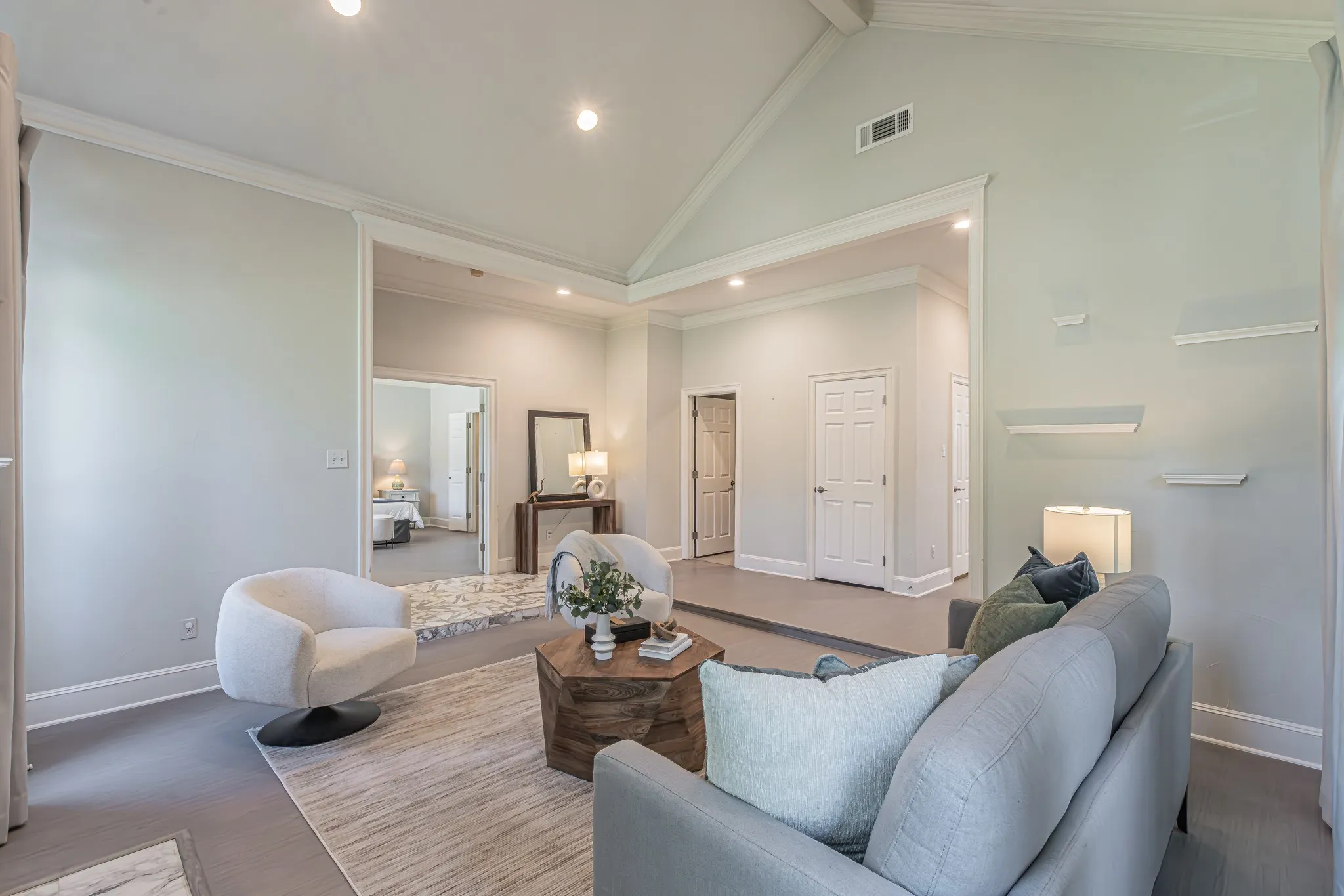 Vaulted ceiling with recessed lighting
