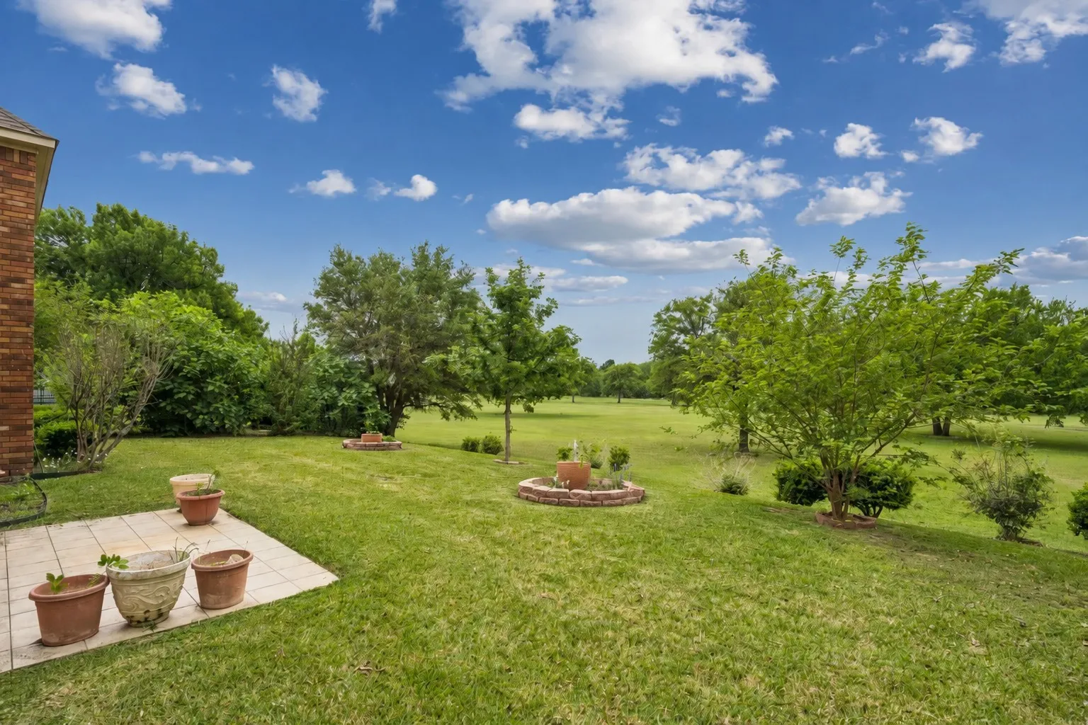 Single Family Residence For Sale in Dallas County , 2417 Fulton Drive, Garland, Texas 75044, 4 Bedroom, 3 Bathroom, 2 Garage spaces, 3,390 Sqft, built in 1987, mls#21401627, Real Estate Agent in Garland, Homes For Sale in Dallas county, Homes For Sale in Garland, Realtor in Garland Texas, Real Estate Brokerage Independent Realty Texas, Luminita Cordes Realtor