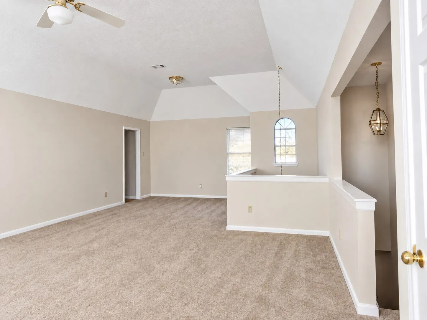Single Family Residence For Sale in Dallas County , 2417 Fulton Drive, Garland, Texas 75044, 4 Bedroom, 3 Bathroom, 2 Garage spaces, 3,390 Sqft, built in 1987, mls#21401627, Real Estate Agent in Garland, Homes For Sale in Dallas county, Homes For Sale in Garland, Realtor in Garland Texas, Real Estate Brokerage Independent Realty Texas, Luminita Cordes Realtor
