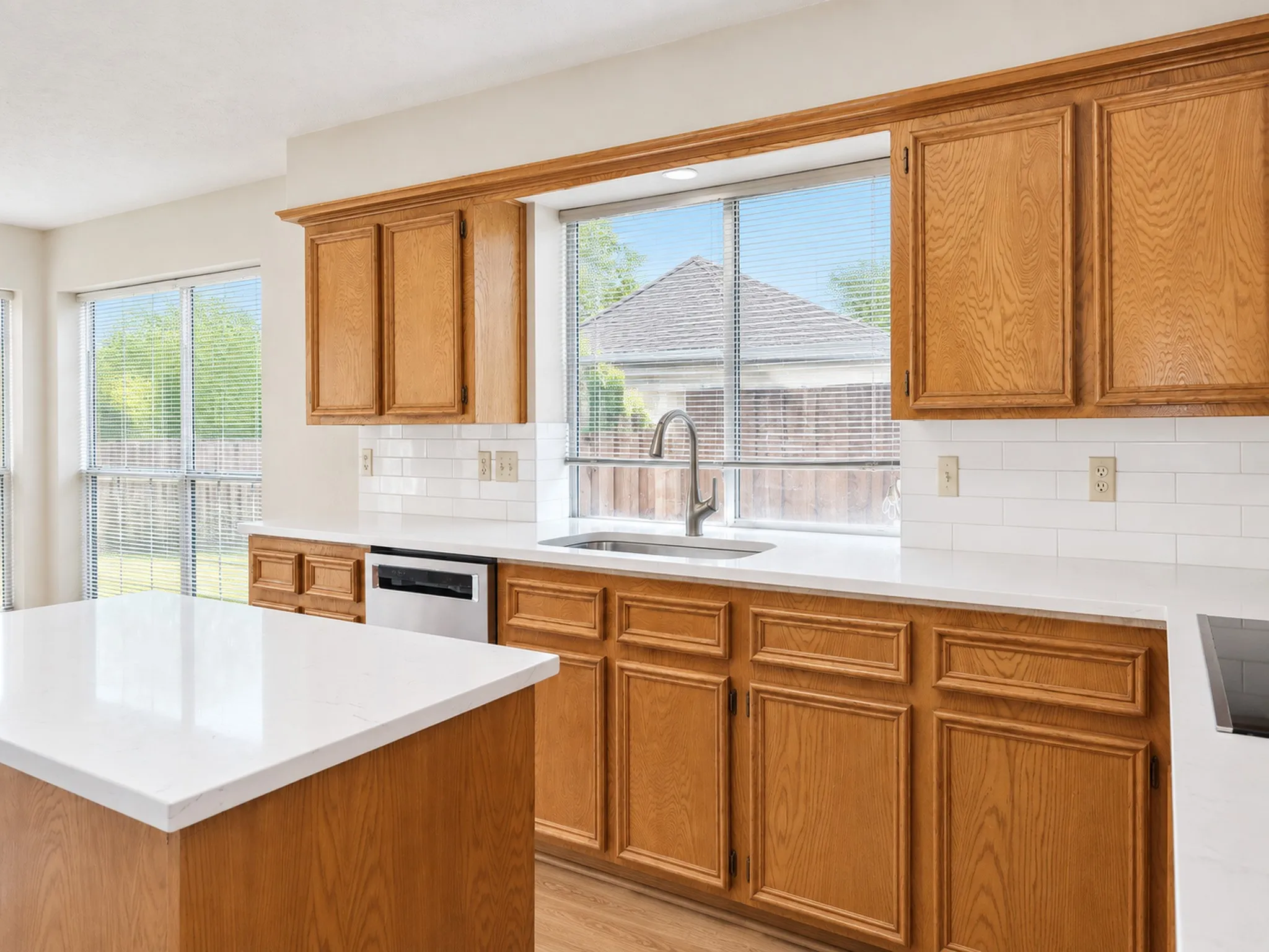 Single Family Residence For Sale in Dallas County , 2417 Fulton Drive, Garland, Texas 75044, 4 Bedroom, 3 Bathroom, 2 Garage spaces, 3,390 Sqft, built in 1987, mls#21401627, Real Estate Agent in Garland, Homes For Sale in Dallas county, Homes For Sale in Garland, Realtor in Garland Texas, Real Estate Brokerage Independent Realty Texas, Luminita Cordes Realtor
