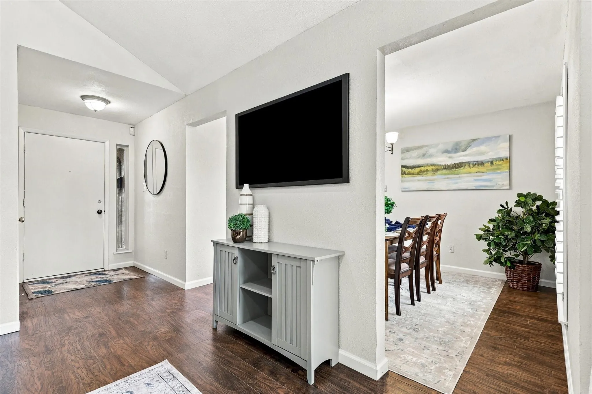 Single Family Residence For Sale in Tarrant County , 3713 Dexter Avenue, Fort Worth, Texas 76107, 3 Bedroom, 2 Bathroom, Garage spaces, 1,440 Sqft, built in 1978, mls#21401423, Real Estate Agent in Fort Worth, Homes For Sale in Tarrant county, Homes For Sale in Fort Worth, Realtor in Fort Worth Texas, Real Estate Brokerage Independent Realty Texas, Luminita Cordes Realtor