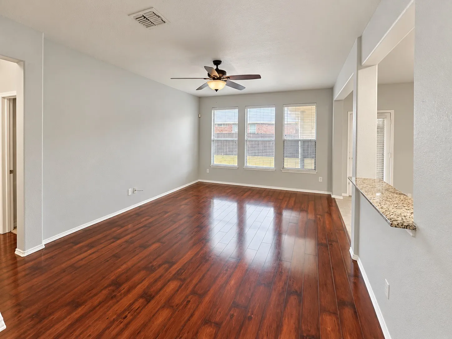 Single Family Residence For Rent in Denton County , 1678 Chukar Drive, Aubrey, Texas 76227, 4 Bedroom, 3 Bathroom, 2 Garage spaces, 2,349 Sqft, built in 2005, mls#21401159, Real Estate Agent in Aubrey, Homes For Rent in Denton county, Homes For Rent in Aubrey, Realtor in Aubrey Texas, Real Estate Brokerage Independent Realty Texas, Luminita Cordes Realtor