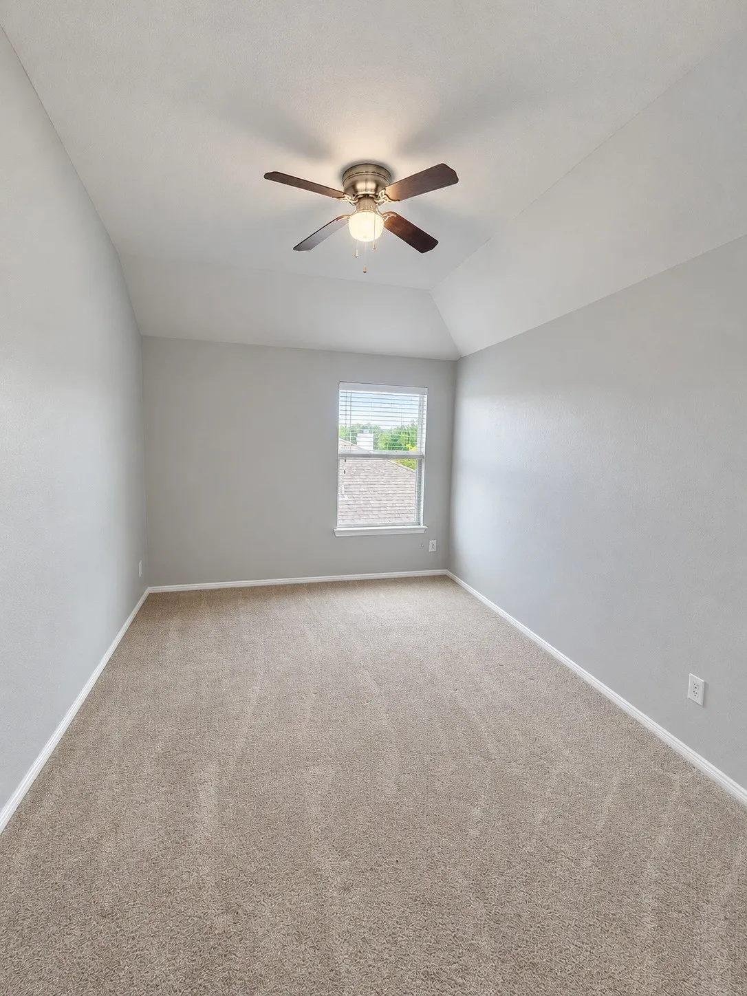 Single Family Residence For Rent in Denton County , 1678 Chukar Drive, Aubrey, Texas 76227, 4 Bedroom, 3 Bathroom, 2 Garage spaces, 2,349 Sqft, built in 2005, mls#21401159, Real Estate Agent in Aubrey, Homes For Rent in Denton county, Homes For Rent in Aubrey, Realtor in Aubrey Texas, Real Estate Brokerage Independent Realty Texas, Luminita Cordes Realtor