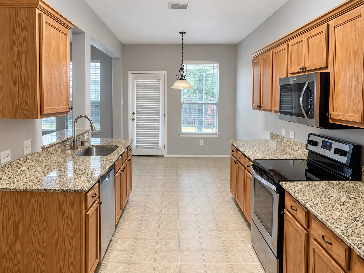 Single Family Residence For Rent in Denton County , 1678 Chukar Drive, Aubrey, Texas 76227, 4 Bedroom, 3 Bathroom, 2 Garage spaces, 2,349 Sqft, built in 2005, mls#21401159, Real Estate Agent in Aubrey, Homes For Rent in Denton county, Homes For Rent in Aubrey, Realtor in Aubrey Texas, Real Estate Brokerage Independent Realty Texas, Luminita Cordes Realtor
