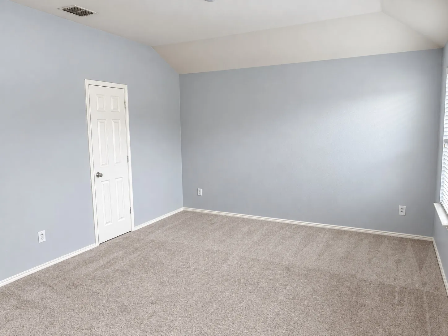 Single Family Residence For Rent in Denton County , 1678 Chukar Drive, Aubrey, Texas 76227, 4 Bedroom, 3 Bathroom, 2 Garage spaces, 2,349 Sqft, built in 2005, mls#21401159, Real Estate Agent in Aubrey, Homes For Rent in Denton county, Homes For Rent in Aubrey, Realtor in Aubrey Texas, Real Estate Brokerage Independent Realty Texas, Luminita Cordes Realtor