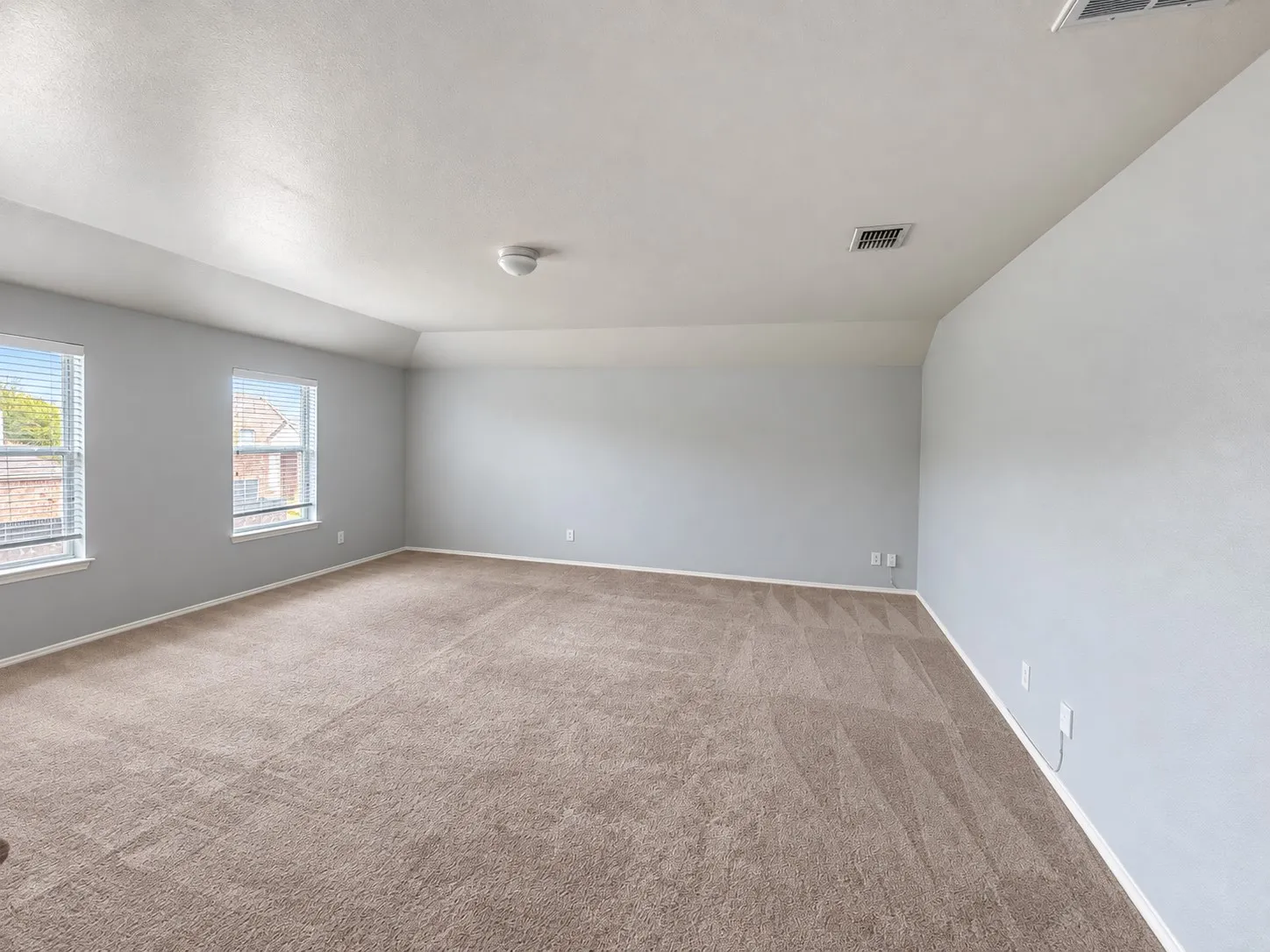 Single Family Residence For Rent in Denton County , 1678 Chukar Drive, Aubrey, Texas 76227, 4 Bedroom, 3 Bathroom, 2 Garage spaces, 2,349 Sqft, built in 2005, mls#21401159, Real Estate Agent in Aubrey, Homes For Rent in Denton county, Homes For Rent in Aubrey, Realtor in Aubrey Texas, Real Estate Brokerage Independent Realty Texas, Luminita Cordes Realtor