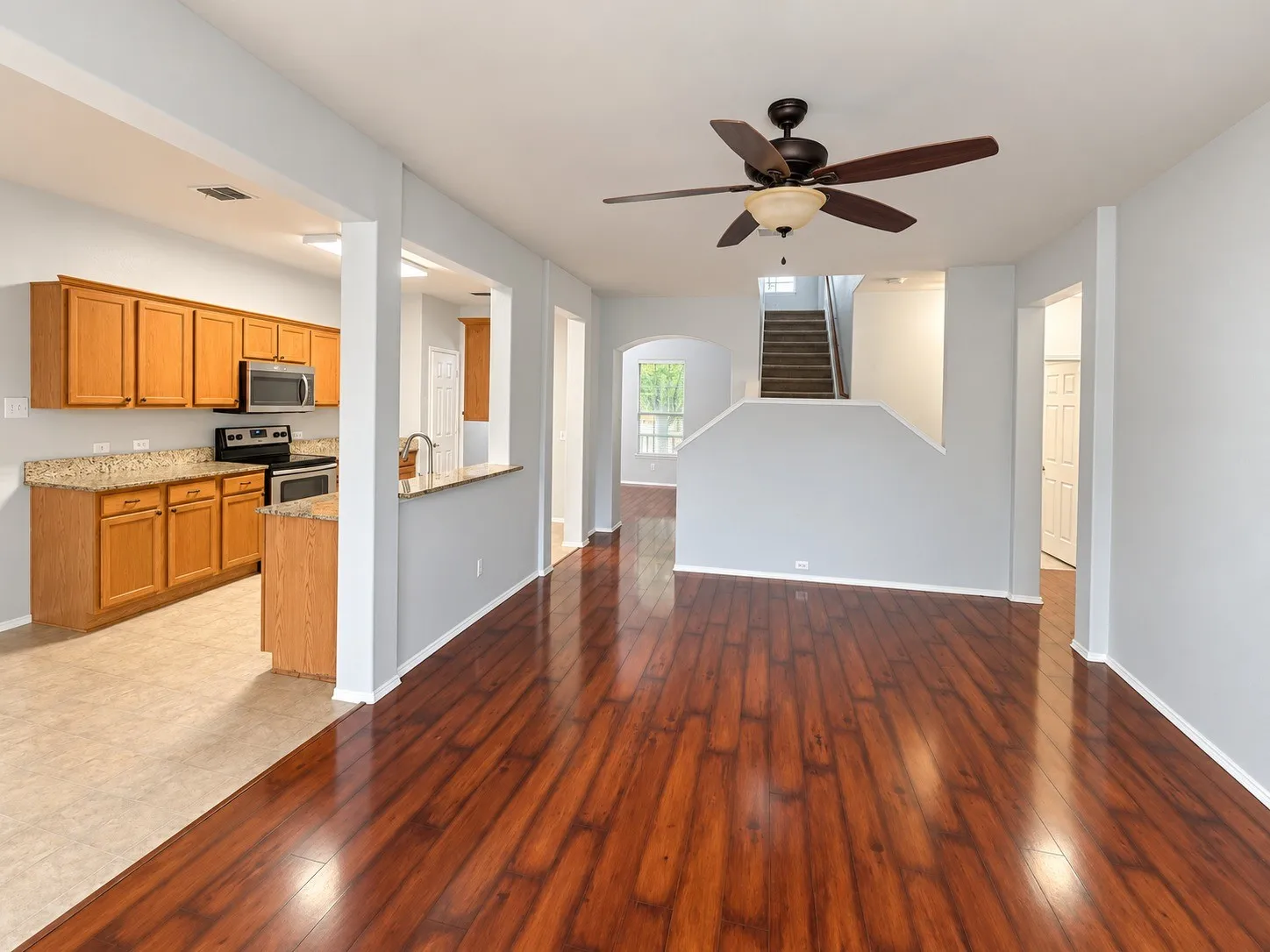 Single Family Residence For Rent in Denton County , 1678 Chukar Drive, Aubrey, Texas 76227, 4 Bedroom, 3 Bathroom, 2 Garage spaces, 2,349 Sqft, built in 2005, mls#21401159, Real Estate Agent in Aubrey, Homes For Rent in Denton county, Homes For Rent in Aubrey, Realtor in Aubrey Texas, Real Estate Brokerage Independent Realty Texas, Luminita Cordes Realtor