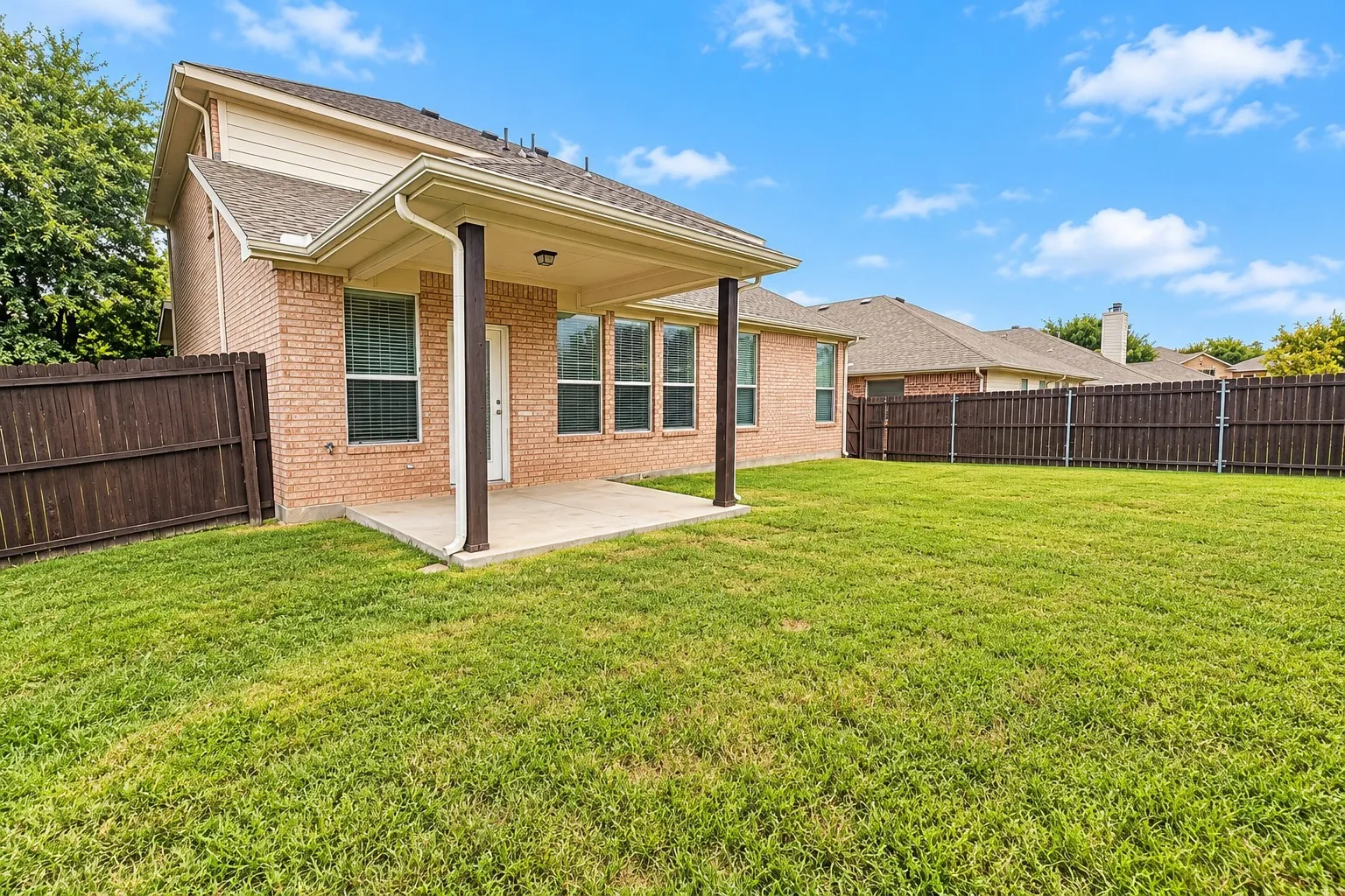 Single Family Residence For Rent in Denton County , 1678 Chukar Drive, Aubrey, Texas 76227, 4 Bedroom, 3 Bathroom, 2 Garage spaces, 2,349 Sqft, built in 2005, mls#21401159, Real Estate Agent in Aubrey, Homes For Rent in Denton county, Homes For Rent in Aubrey, Realtor in Aubrey Texas, Real Estate Brokerage Independent Realty Texas, Luminita Cordes Realtor