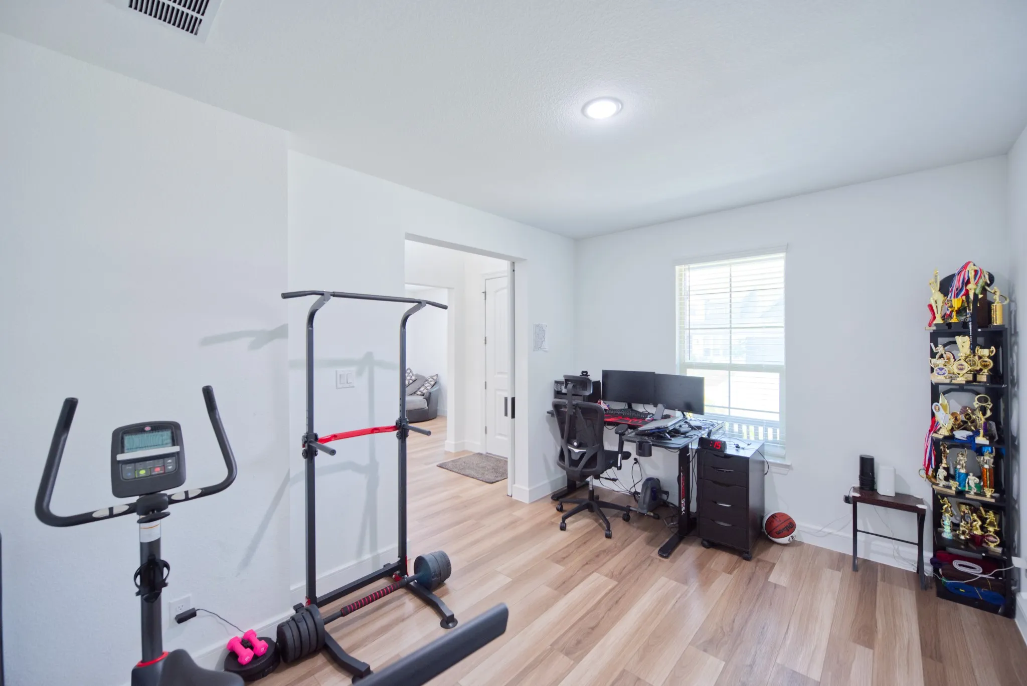 Single Family Residence For Sale in Collin County , 4312 Hollandwood Drive, Mc Kinney, Texas 75071, 4 Bedroom, 4 Bathroom, 2 Garage spaces, 3,206 Sqft, built in 2023, mls#21401624, Real Estate Agent in Mc Kinney, Homes For Sale in Collin county, Homes For Sale in Mc Kinney, Realtor in Mc Kinney Texas, Real Estate Brokerage Independent Realty Texas, Luminita Cordes Realtor