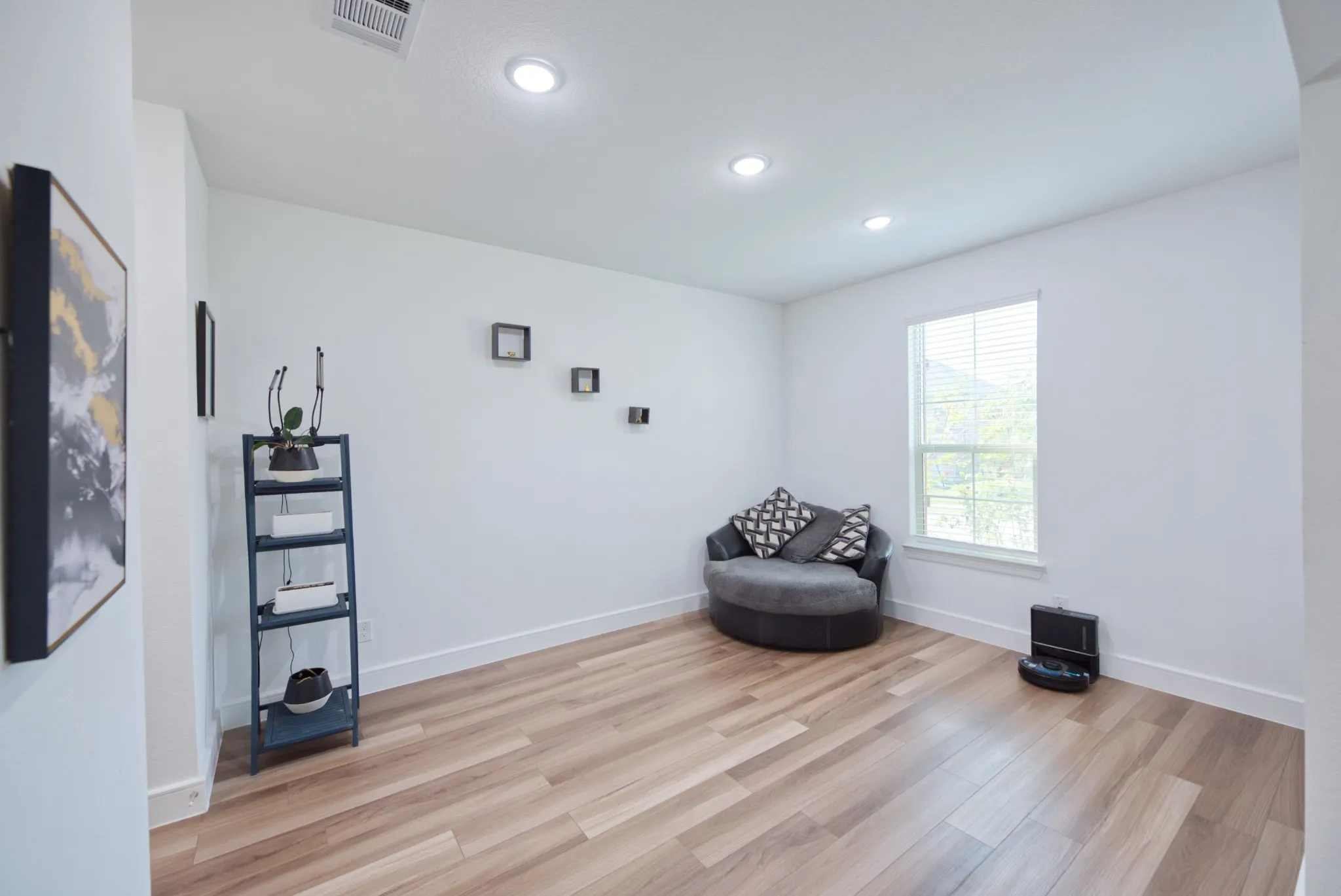 Single Family Residence For Sale in Collin County , 4312 Hollandwood Drive, Mc Kinney, Texas 75071, 4 Bedroom, 4 Bathroom, 2 Garage spaces, 3,206 Sqft, built in 2023, mls#21401624, Real Estate Agent in Mc Kinney, Homes For Sale in Collin county, Homes For Sale in Mc Kinney, Realtor in Mc Kinney Texas, Real Estate Brokerage Independent Realty Texas, Luminita Cordes Realtor