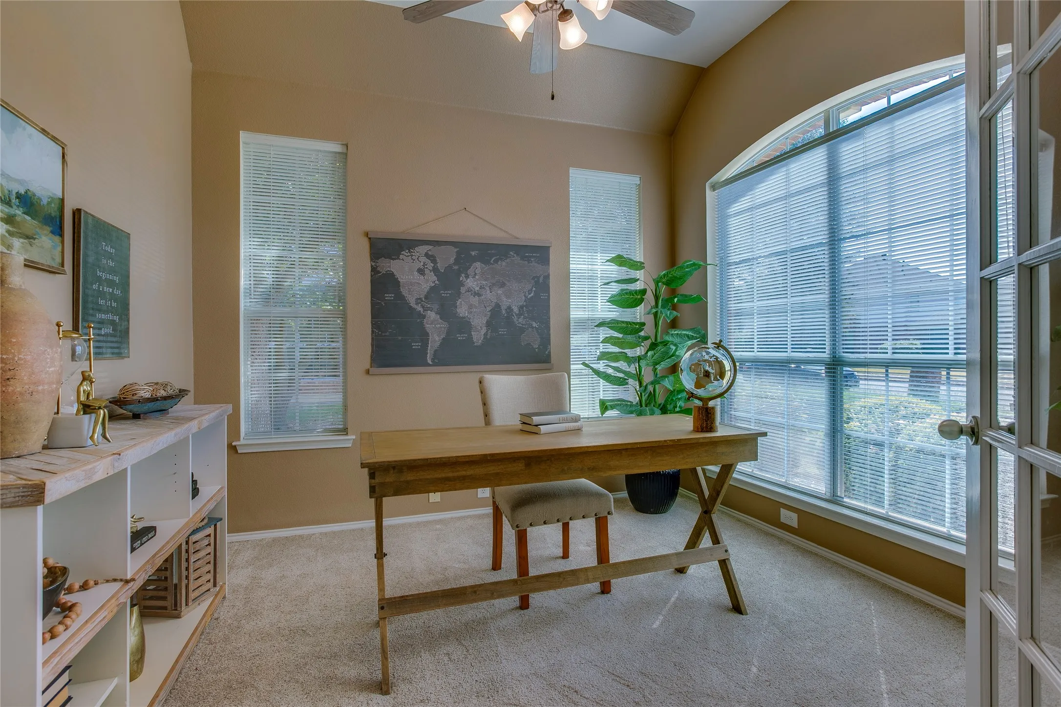 Single Family Residence For Sale in Rockwall County , 724 Vallejo Drive, Rockwall, Texas 75087, 3 Bedroom, 2 Bathroom, 2 Garage spaces, 1,931 Sqft, built in 2005, mls#21400547, Real Estate Agent in Rockwall, Homes For Sale in Rockwall county, Homes For Sale in Rockwall, Realtor in Rockwall Texas, Real Estate Brokerage Independent Realty Texas, Luminita Cordes Realtor