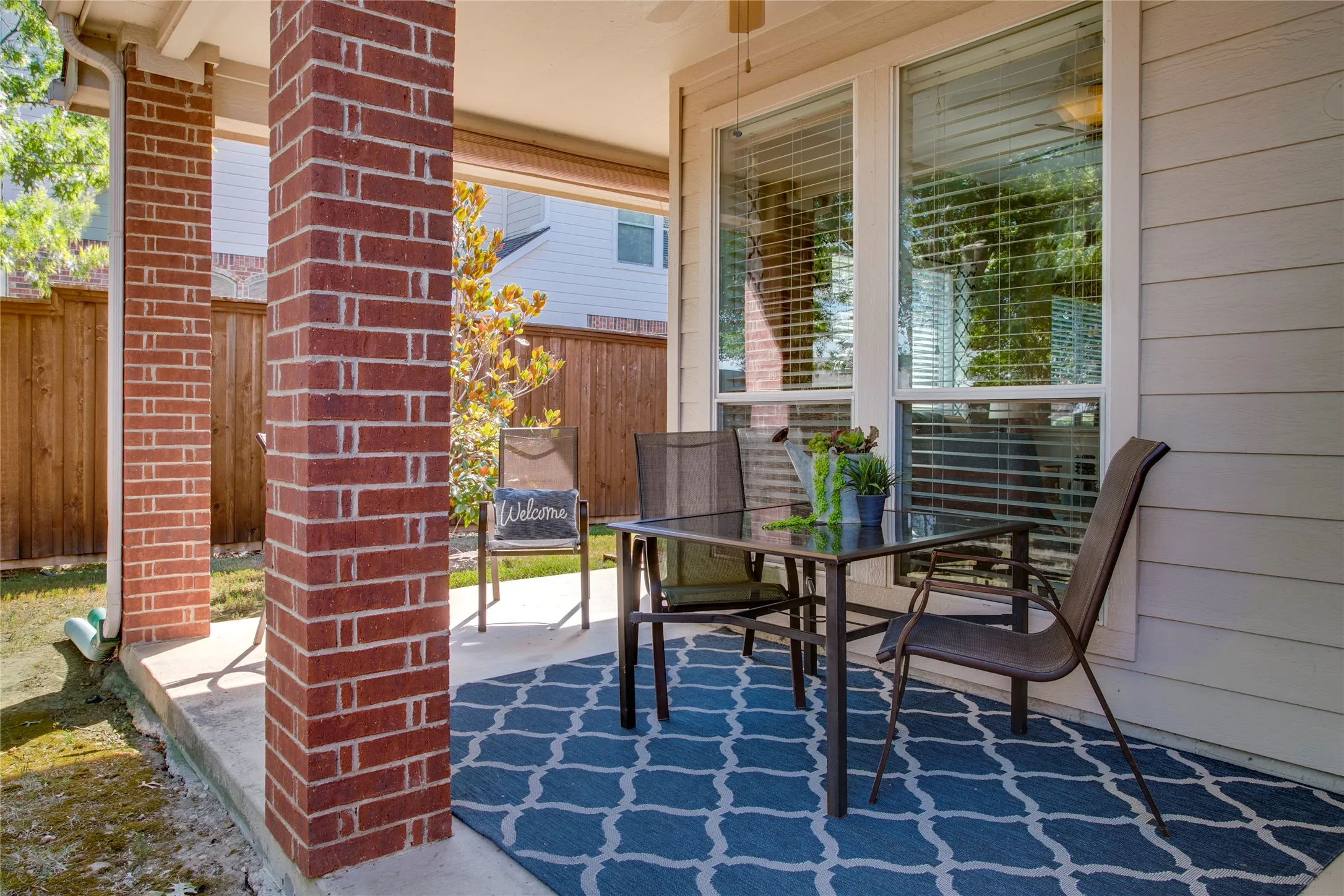 Single Family Residence For Sale in Rockwall County , 724 Vallejo Drive, Rockwall, Texas 75087, 3 Bedroom, 2 Bathroom, 2 Garage spaces, 1,931 Sqft, built in 2005, mls#21400547, Real Estate Agent in Rockwall, Homes For Sale in Rockwall county, Homes For Sale in Rockwall, Realtor in Rockwall Texas, Real Estate Brokerage Independent Realty Texas, Luminita Cordes Realtor