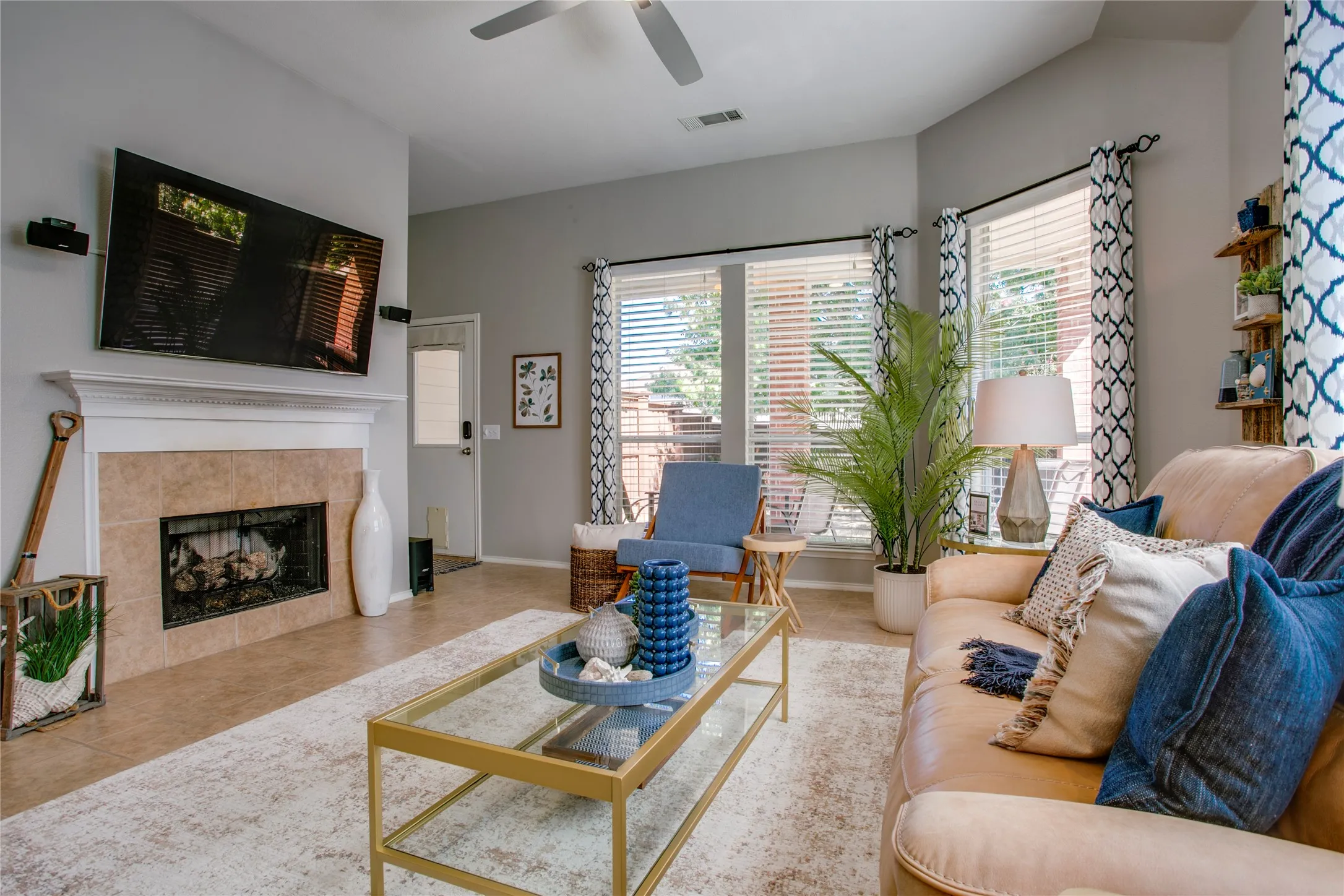 Single Family Residence For Sale in Rockwall County , 724 Vallejo Drive, Rockwall, Texas 75087, 3 Bedroom, 2 Bathroom, 2 Garage spaces, 1,931 Sqft, built in 2005, mls#21400547, Real Estate Agent in Rockwall, Homes For Sale in Rockwall county, Homes For Sale in Rockwall, Realtor in Rockwall Texas, Real Estate Brokerage Independent Realty Texas, Luminita Cordes Realtor