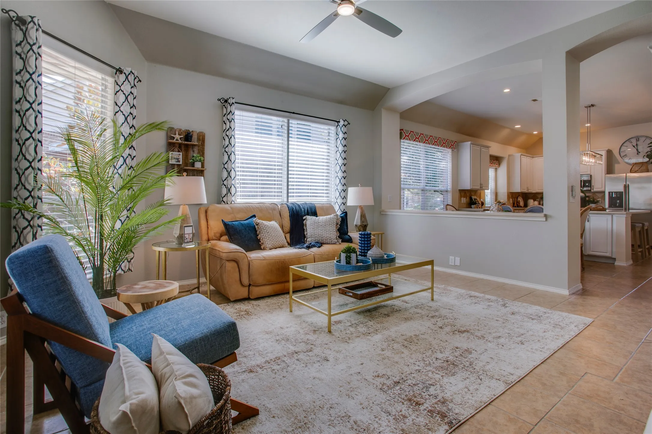 Single Family Residence For Sale in Rockwall County , 724 Vallejo Drive, Rockwall, Texas 75087, 3 Bedroom, 2 Bathroom, 2 Garage spaces, 1,931 Sqft, built in 2005, mls#21400547, Real Estate Agent in Rockwall, Homes For Sale in Rockwall county, Homes For Sale in Rockwall, Realtor in Rockwall Texas, Real Estate Brokerage Independent Realty Texas, Luminita Cordes Realtor