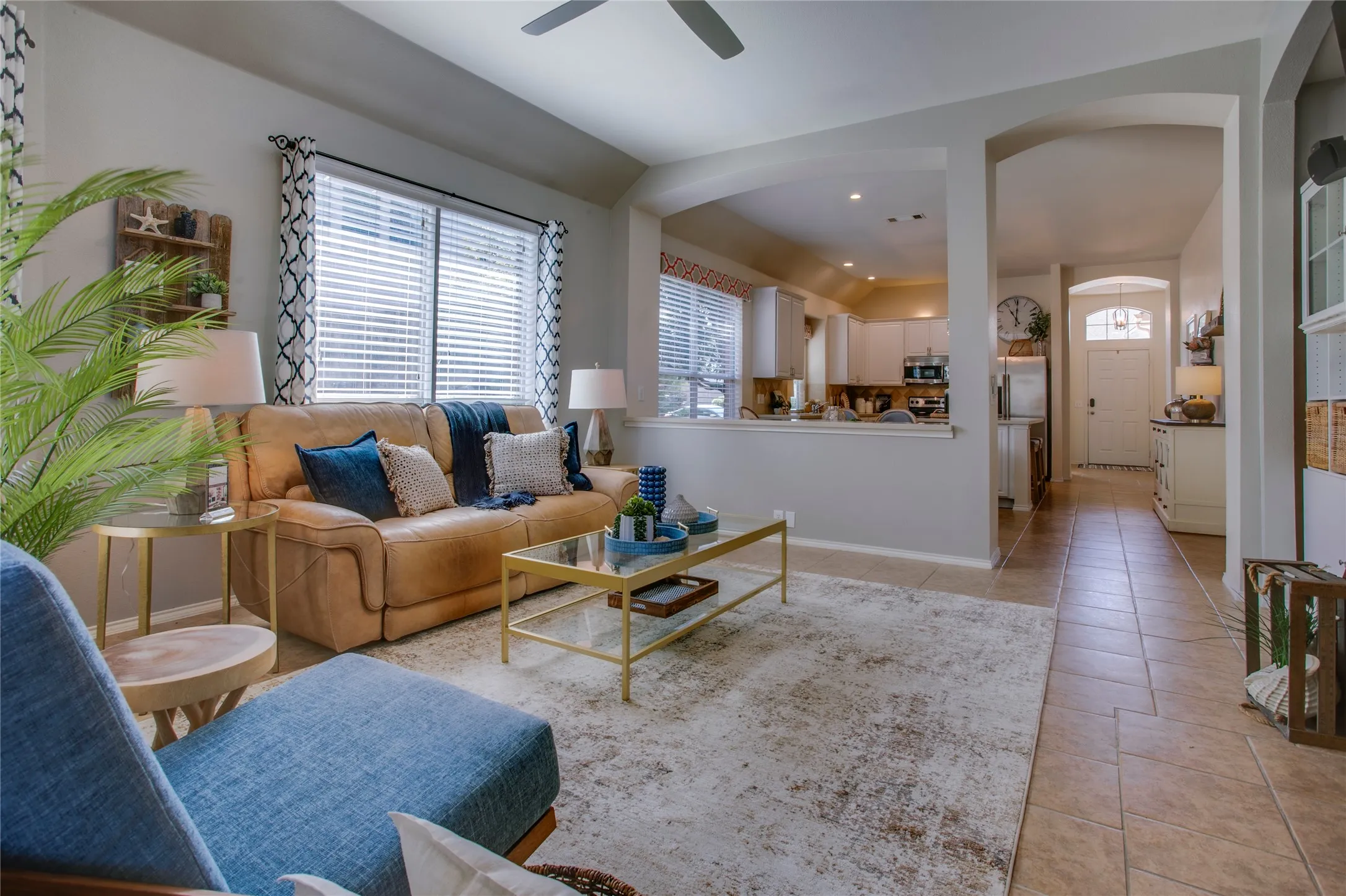 Single Family Residence For Sale in Rockwall County , 724 Vallejo Drive, Rockwall, Texas 75087, 3 Bedroom, 2 Bathroom, 2 Garage spaces, 1,931 Sqft, built in 2005, mls#21400547, Real Estate Agent in Rockwall, Homes For Sale in Rockwall county, Homes For Sale in Rockwall, Realtor in Rockwall Texas, Real Estate Brokerage Independent Realty Texas, Luminita Cordes Realtor