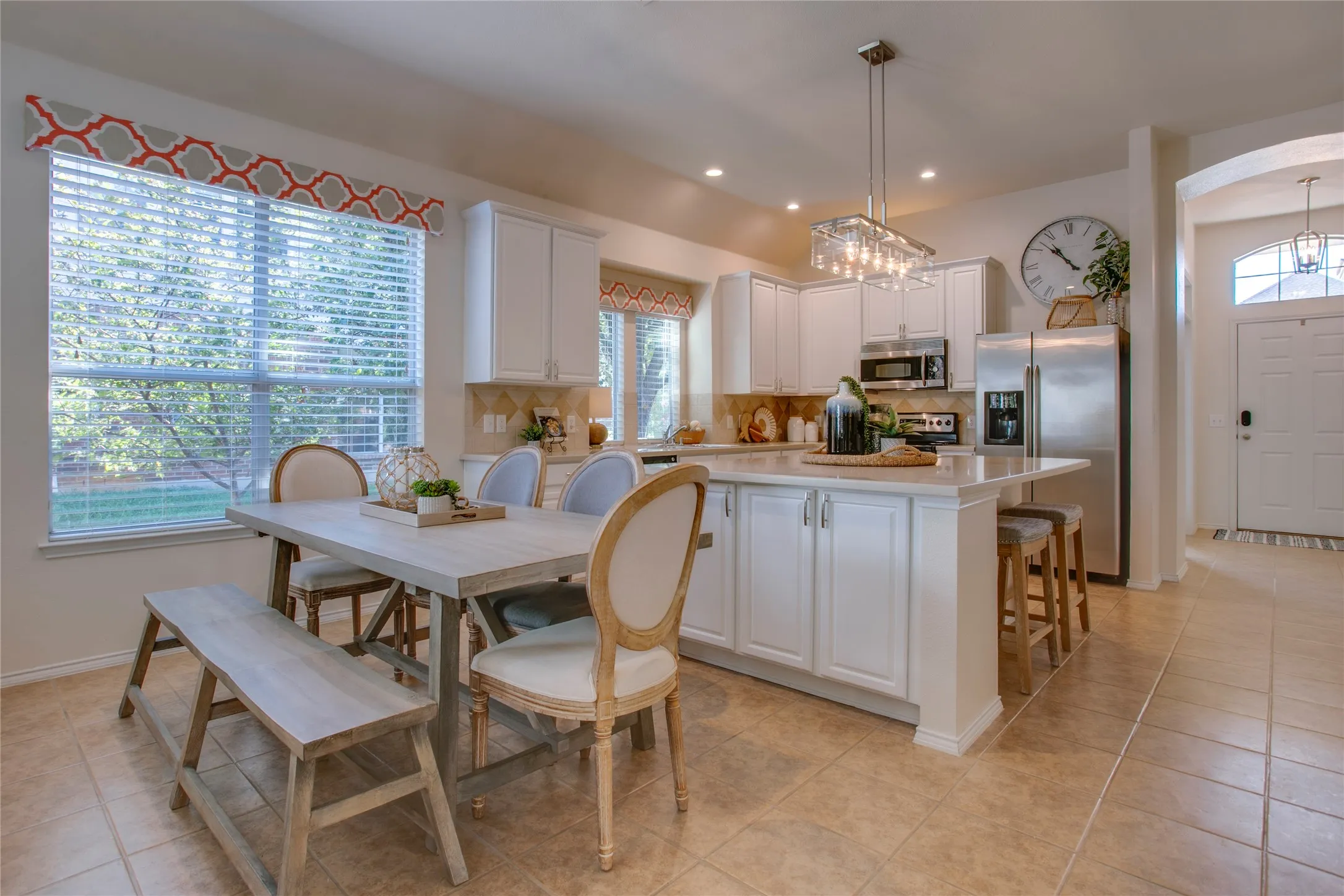 Single Family Residence For Sale in Rockwall County , 724 Vallejo Drive, Rockwall, Texas 75087, 3 Bedroom, 2 Bathroom, 2 Garage spaces, 1,931 Sqft, built in 2005, mls#21400547, Real Estate Agent in Rockwall, Homes For Sale in Rockwall county, Homes For Sale in Rockwall, Realtor in Rockwall Texas, Real Estate Brokerage Independent Realty Texas, Luminita Cordes Realtor