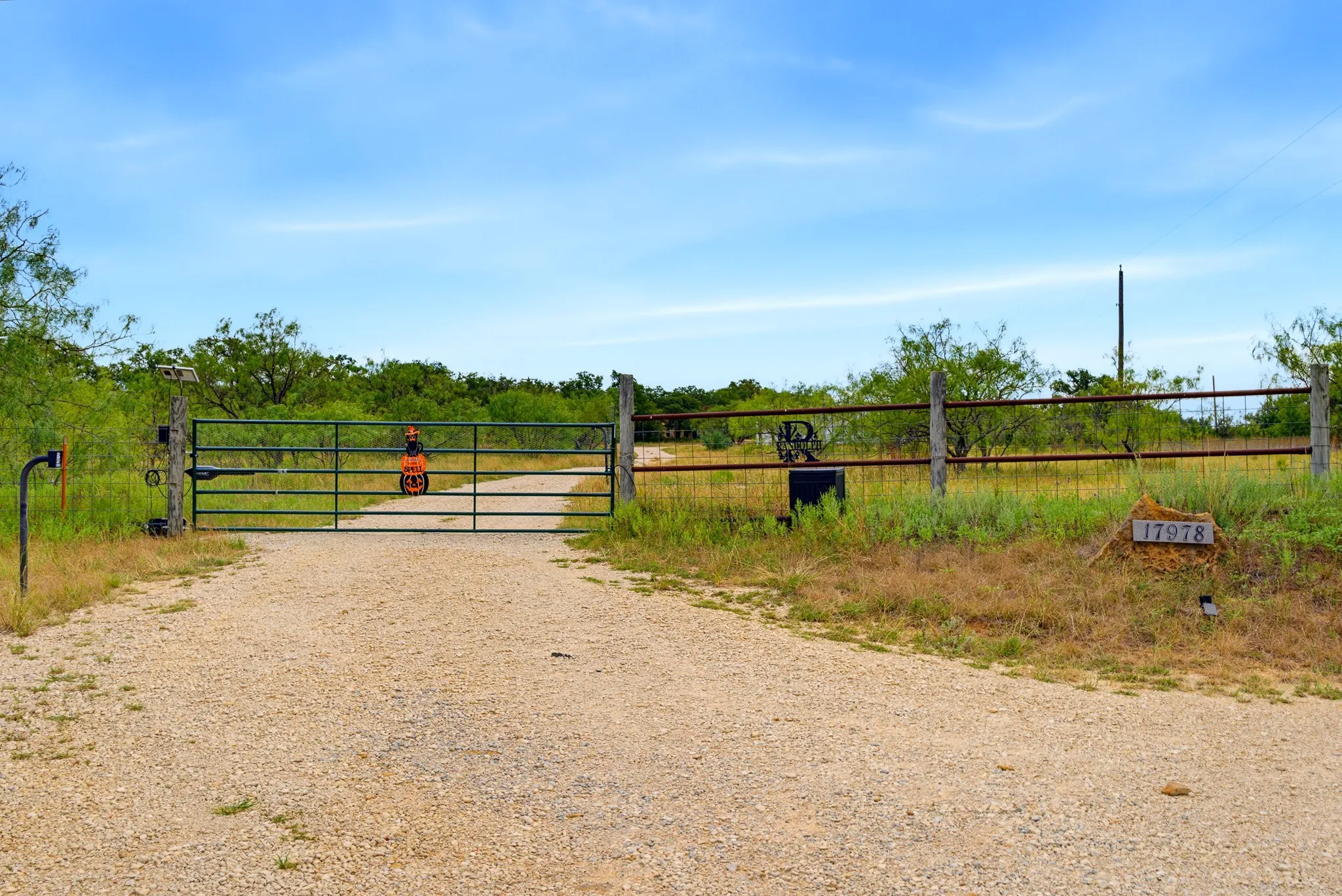 Farm For Sale in Callahan County , 17978 County Road 445, Cross Plains, Texas 76443, 3 Bedroom, 2 Bathroom, 2 Garage spaces, 1,800 Sqft, built in 2008, mls#21401490, Real Estate Agent in Cross Plains, Homes For Sale in Callahan county, Homes For Sale in Cross Plains, Realtor in Cross Plains Texas, Real Estate Brokerage Independent Realty Texas, Luminita Cordes Realtor
