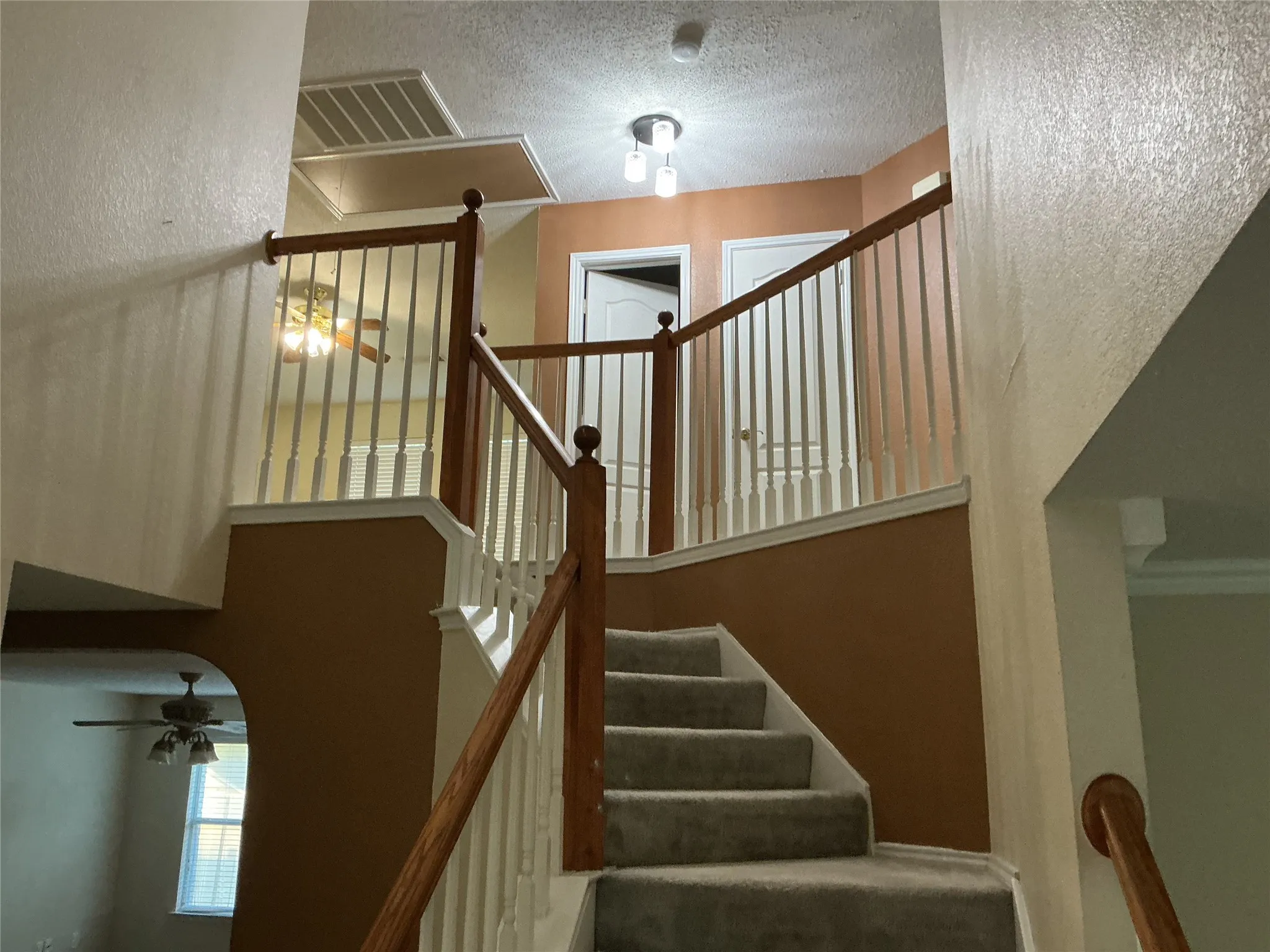 Single Family Residence For Sale in Dallas County , 1340 Lake Grove Lane, De Soto, Texas 75115, 4 Bedroom, 3 Bathroom, 2 Garage spaces, 2,736 Sqft, built in 2003, mls#21394583, Real Estate Agent in De Soto, Homes For Sale in Dallas county, Homes For Sale in De Soto, Realtor in De Soto Texas, Real Estate Brokerage Independent Realty Texas, Luminita Cordes Realtor