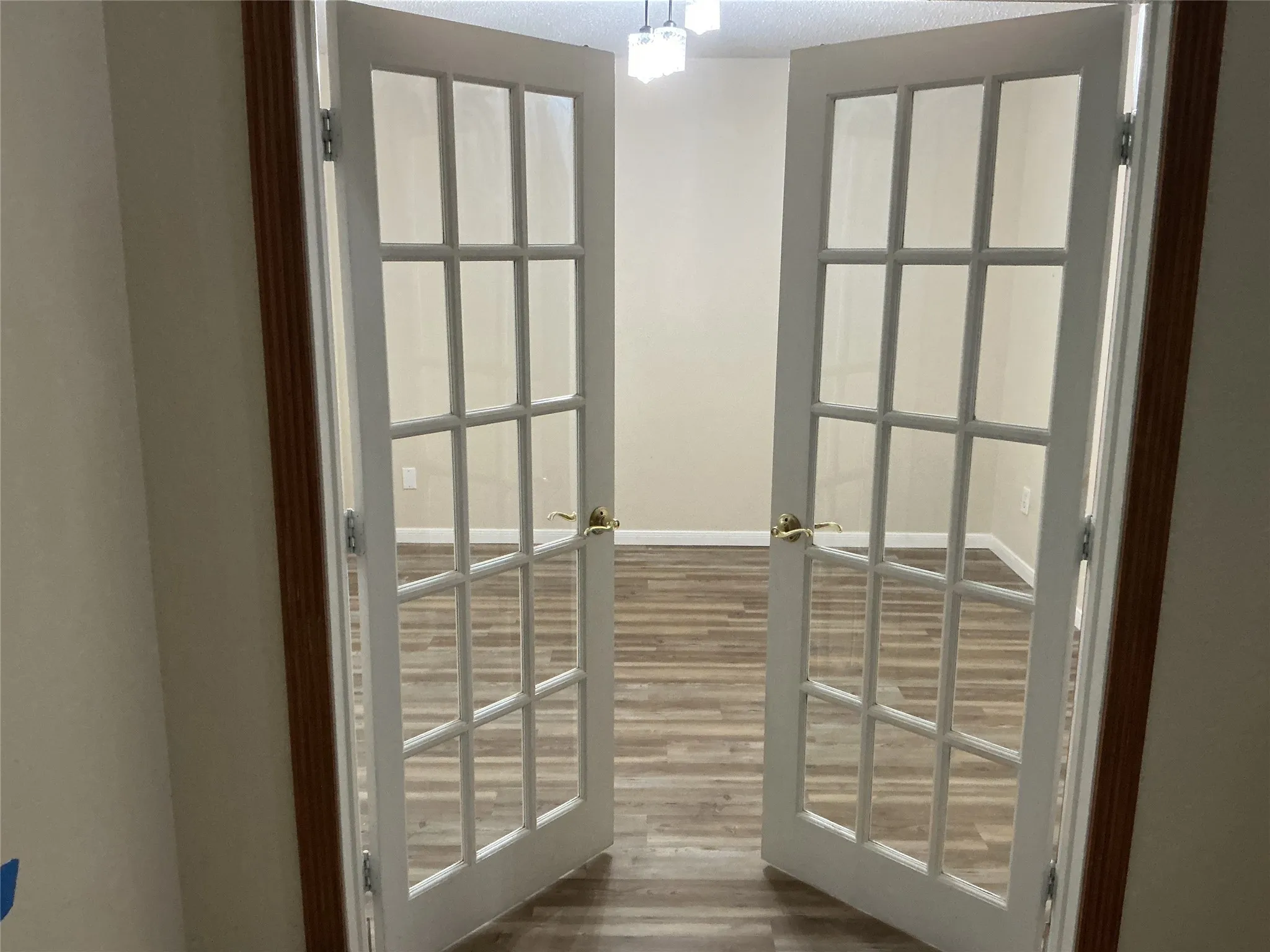 Single Family Residence For Sale in Dallas County , 1340 Lake Grove Lane, De Soto, Texas 75115, 4 Bedroom, 3 Bathroom, 2 Garage spaces, 2,736 Sqft, built in 2003, mls#21394583, Real Estate Agent in De Soto, Homes For Sale in Dallas county, Homes For Sale in De Soto, Realtor in De Soto Texas, Real Estate Brokerage Independent Realty Texas, Luminita Cordes Realtor