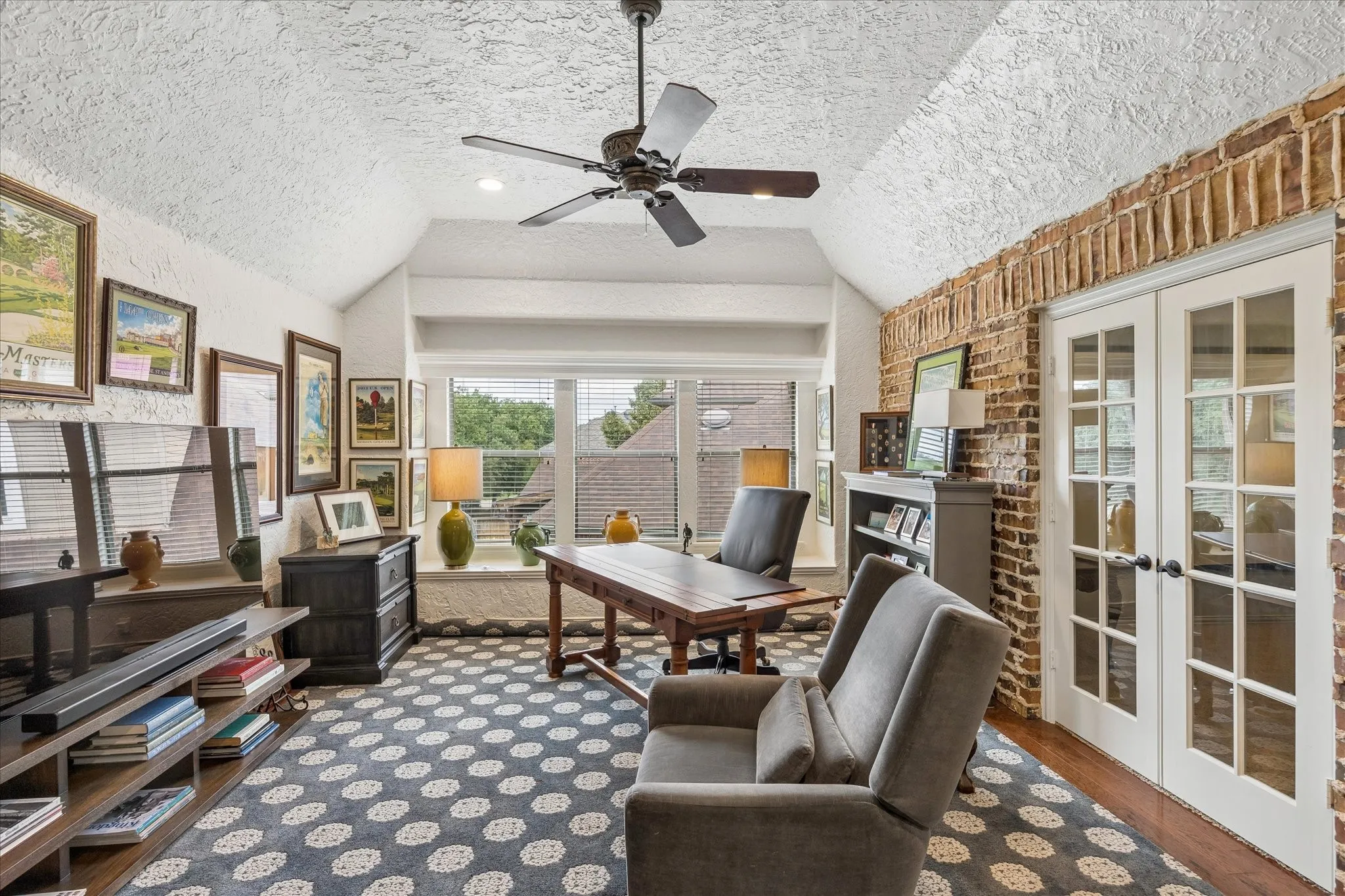 Single Family Residence For Sale in Denton County , 2101 Meadows Avenue, Lantana, Texas 76226, 4 Bedroom, 4 Bathroom, 3 Garage spaces, 3,674 Sqft, built in 2005, mls#21401583, Real Estate Agent in Lantana, Homes For Sale in Denton county, Homes For Sale in Lantana, Realtor in Lantana Texas, Real Estate Brokerage Independent Realty Texas, Luminita Cordes Realtor
