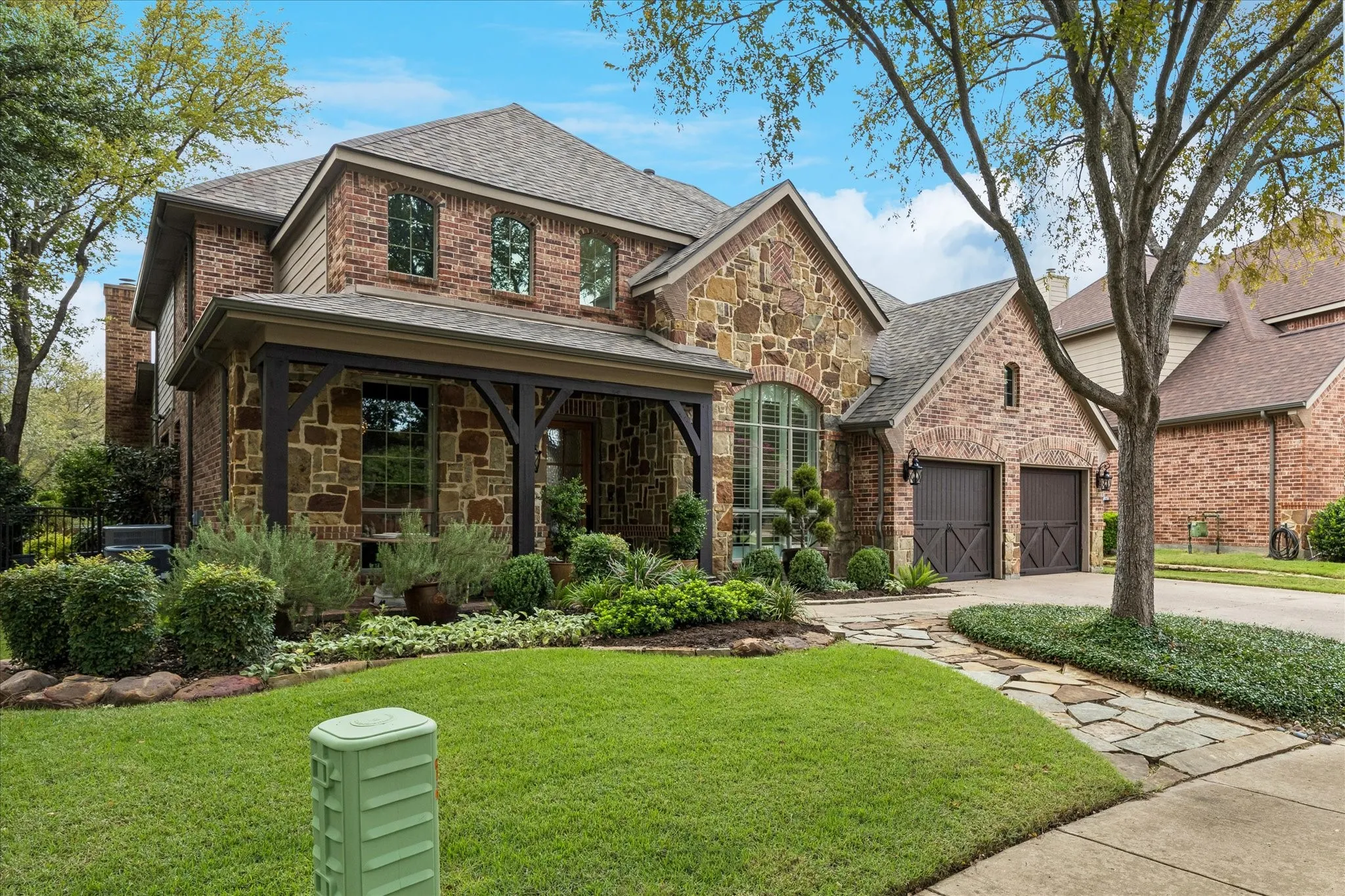 Single Family Residence For Sale in Denton County , 2101 Meadows Avenue, Lantana, Texas 76226, 4 Bedroom, 4 Bathroom, 3 Garage spaces, 3,674 Sqft, built in 2005, mls#21401583, Real Estate Agent in Lantana, Homes For Sale in Denton county, Homes For Sale in Lantana, Realtor in Lantana Texas, Real Estate Brokerage Independent Realty Texas, Luminita Cordes Realtor