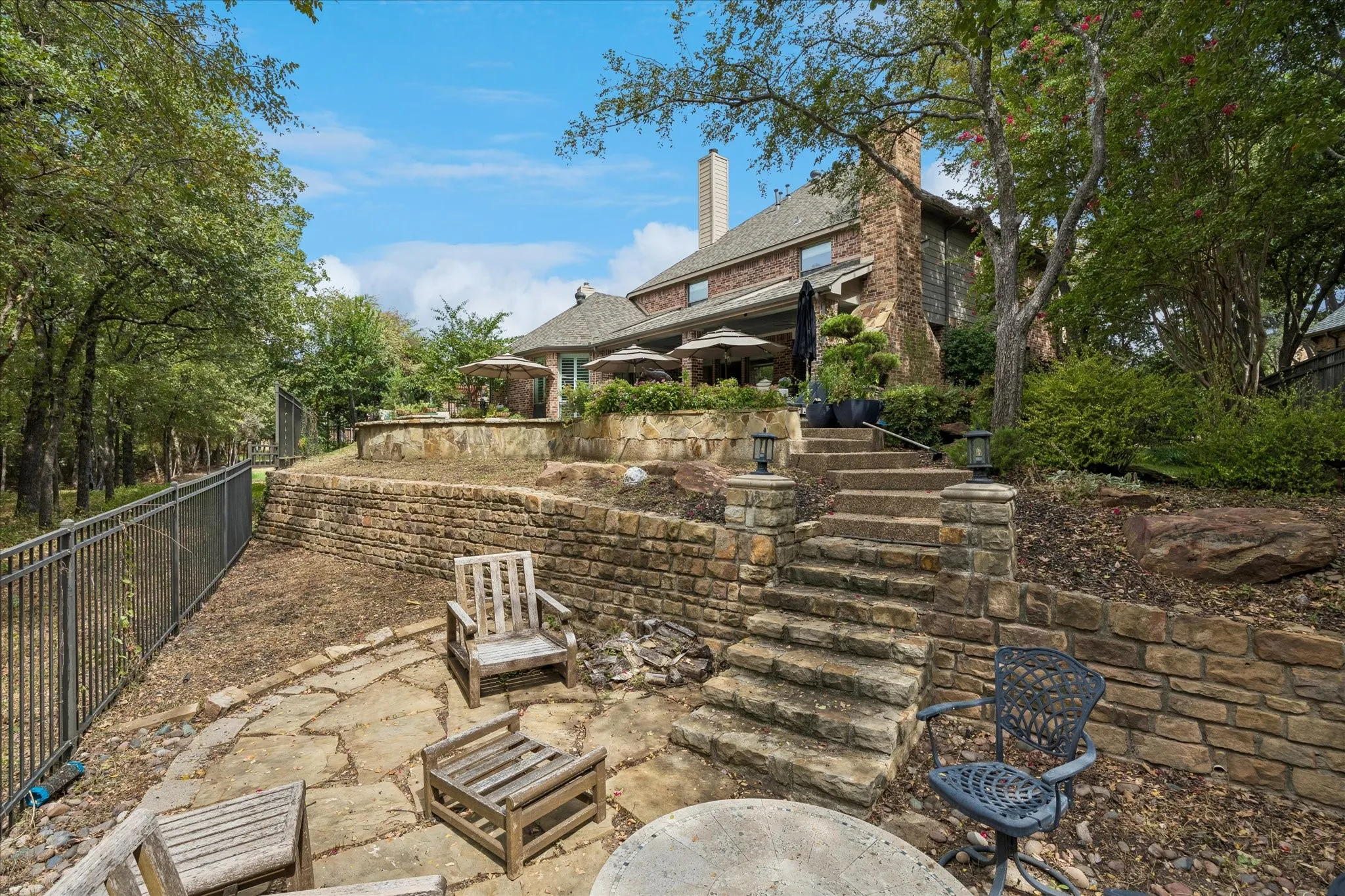 Single Family Residence For Sale in Denton County , 2101 Meadows Avenue, Lantana, Texas 76226, 4 Bedroom, 4 Bathroom, 3 Garage spaces, 3,674 Sqft, built in 2005, mls#21401583, Real Estate Agent in Lantana, Homes For Sale in Denton county, Homes For Sale in Lantana, Realtor in Lantana Texas, Real Estate Brokerage Independent Realty Texas, Luminita Cordes Realtor