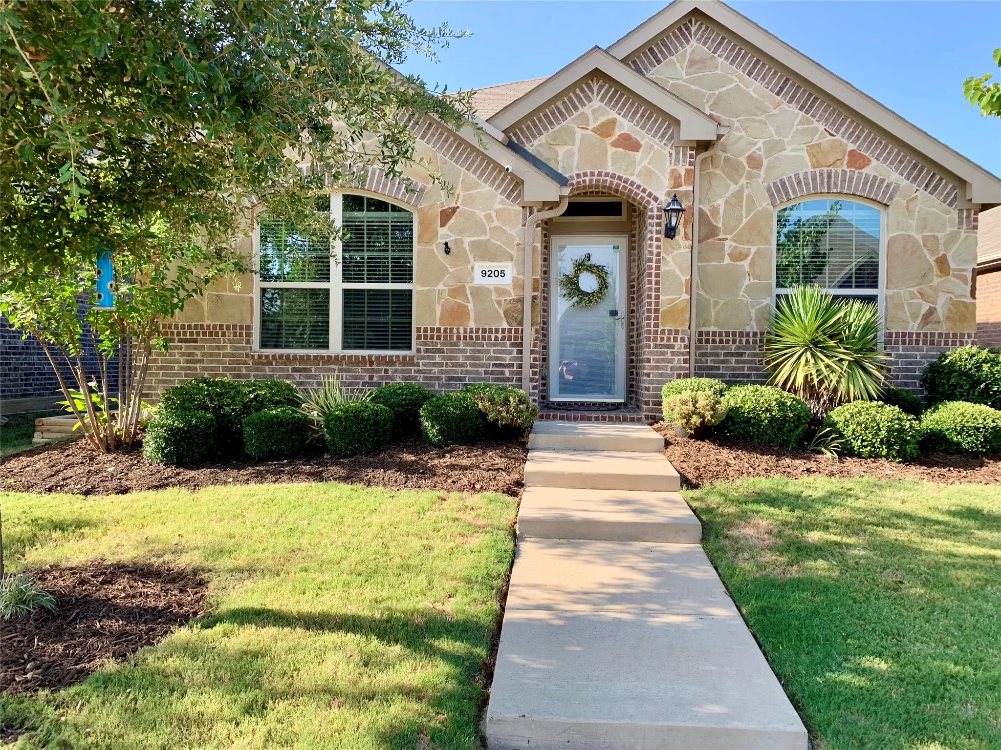 Single Family Residence For Sale in Denton County , 9205 Wayne Street, Cross Roads, Texas 76227, 4 Bedroom, 2 Bathroom, 2 Garage spaces, 1,578 Sqft, built in 2014, mls#21400512, Real Estate Agent in Cross Roads, Homes For Sale in Denton county, Homes For Sale in Cross Roads, Realtor in Cross Roads Texas, Real Estate Brokerage Independent Realty Texas, Luminita Cordes Realtor