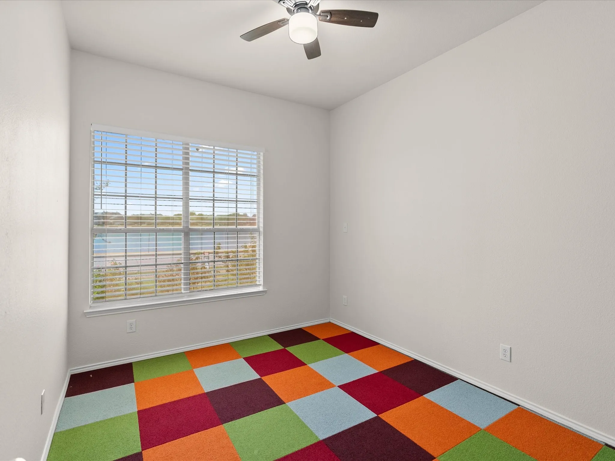 Single Family Residence For Rent in Denton County , 1420 Hudspeth Drive, Carrollton, Texas 75010, 3 Bedroom, 2 Bathroom, 2 Garage spaces, 2,178 Sqft, built in 1999, mls#21401667, Real Estate Agent in Carrollton, Homes For Rent in Denton county, Homes For Rent in Carrollton, Realtor in Carrollton Texas, Real Estate Brokerage Independent Realty Texas, Luminita Cordes Realtor