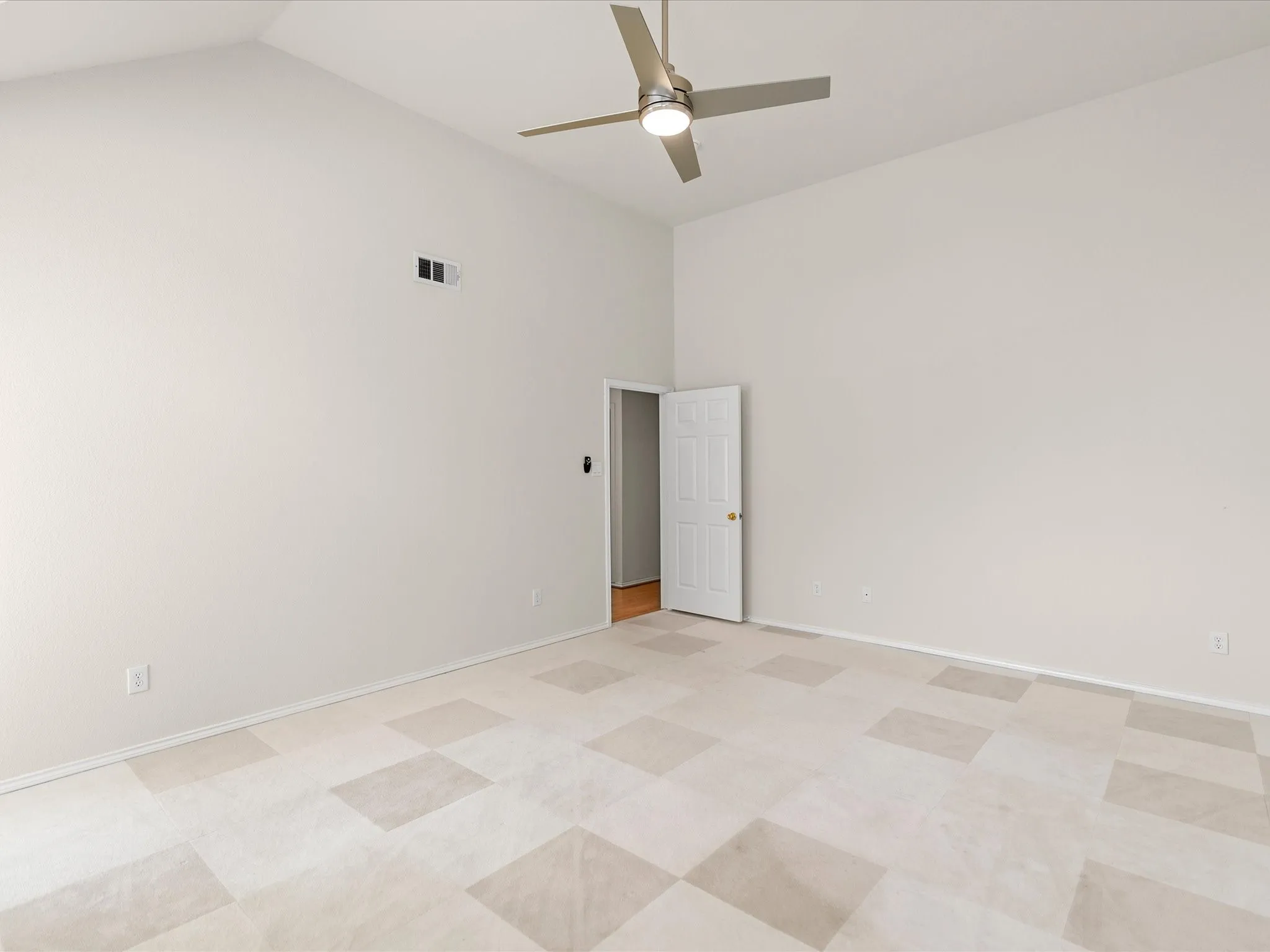 Single Family Residence For Rent in Denton County , 1420 Hudspeth Drive, Carrollton, Texas 75010, 3 Bedroom, 2 Bathroom, 2 Garage spaces, 2,178 Sqft, built in 1999, mls#21401667, Real Estate Agent in Carrollton, Homes For Rent in Denton county, Homes For Rent in Carrollton, Realtor in Carrollton Texas, Real Estate Brokerage Independent Realty Texas, Luminita Cordes Realtor