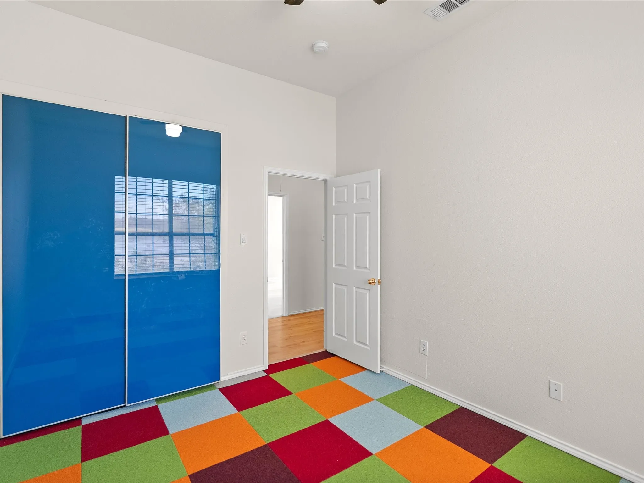 Single Family Residence For Rent in Denton County , 1420 Hudspeth Drive, Carrollton, Texas 75010, 3 Bedroom, 2 Bathroom, 2 Garage spaces, 2,178 Sqft, built in 1999, mls#21401667, Real Estate Agent in Carrollton, Homes For Rent in Denton county, Homes For Rent in Carrollton, Realtor in Carrollton Texas, Real Estate Brokerage Independent Realty Texas, Luminita Cordes Realtor