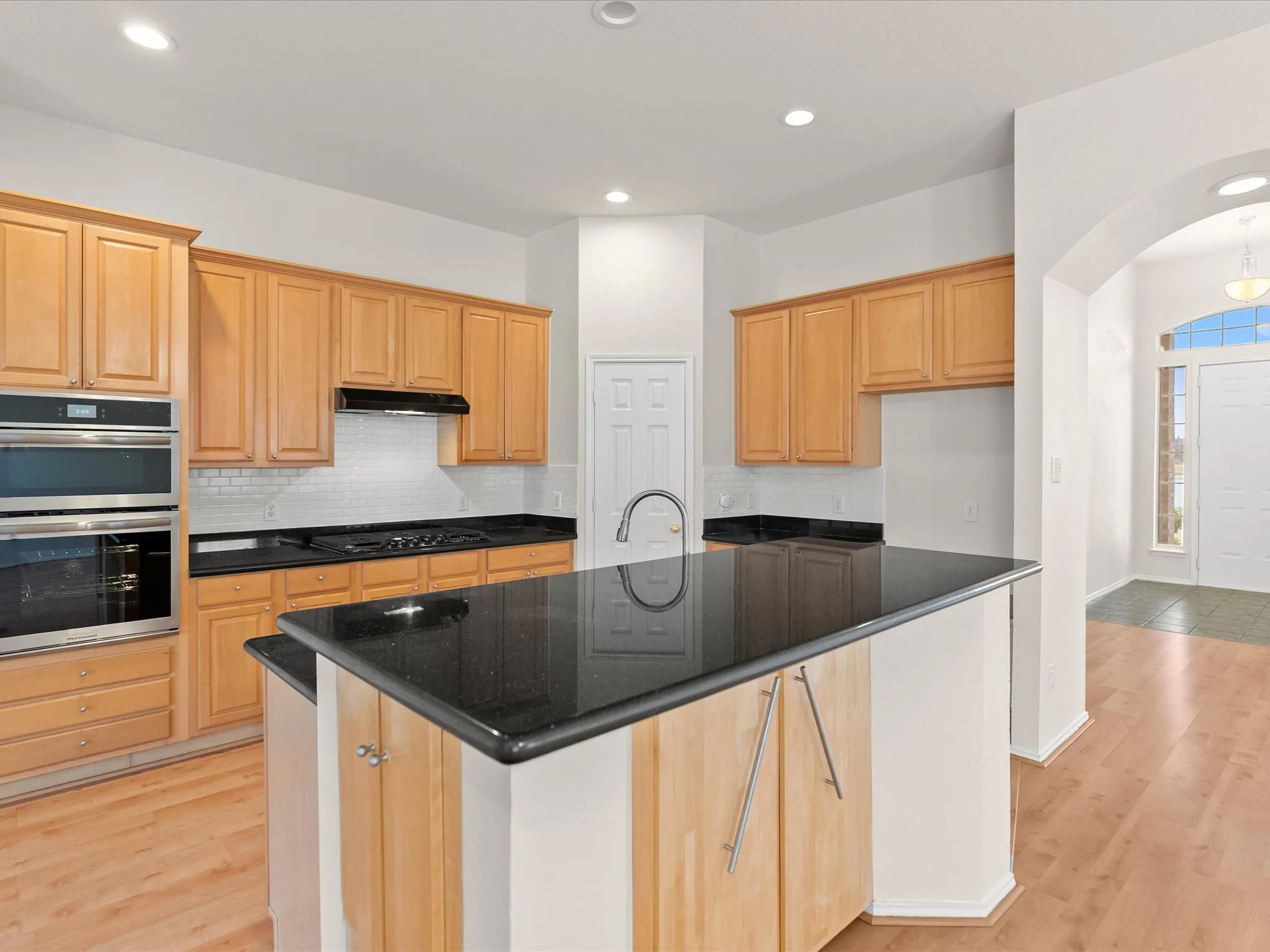 Single Family Residence For Rent in Denton County , 1420 Hudspeth Drive, Carrollton, Texas 75010, 3 Bedroom, 2 Bathroom, 2 Garage spaces, 2,178 Sqft, built in 1999, mls#21401667, Real Estate Agent in Carrollton, Homes For Rent in Denton county, Homes For Rent in Carrollton, Realtor in Carrollton Texas, Real Estate Brokerage Independent Realty Texas, Luminita Cordes Realtor