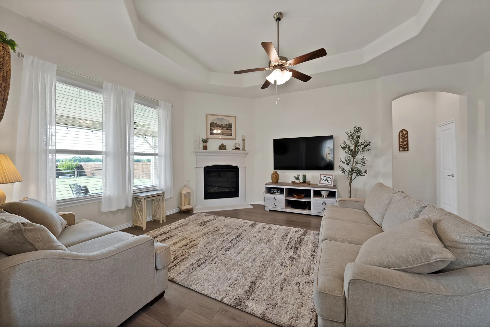 Single Family Residence For Sale in Collin County , 2708 Cain Drive, Anna, Texas 75409, 4 Bedroom, 2 Bathroom, 2 Garage spaces, 2,033 Sqft, built in 2022, mls#21397350, Real Estate Agent in Anna, Homes For Sale in Collin county, Homes For Sale in Anna, Realtor in Anna Texas, Real Estate Brokerage Independent Realty Texas, Luminita Cordes Realtor