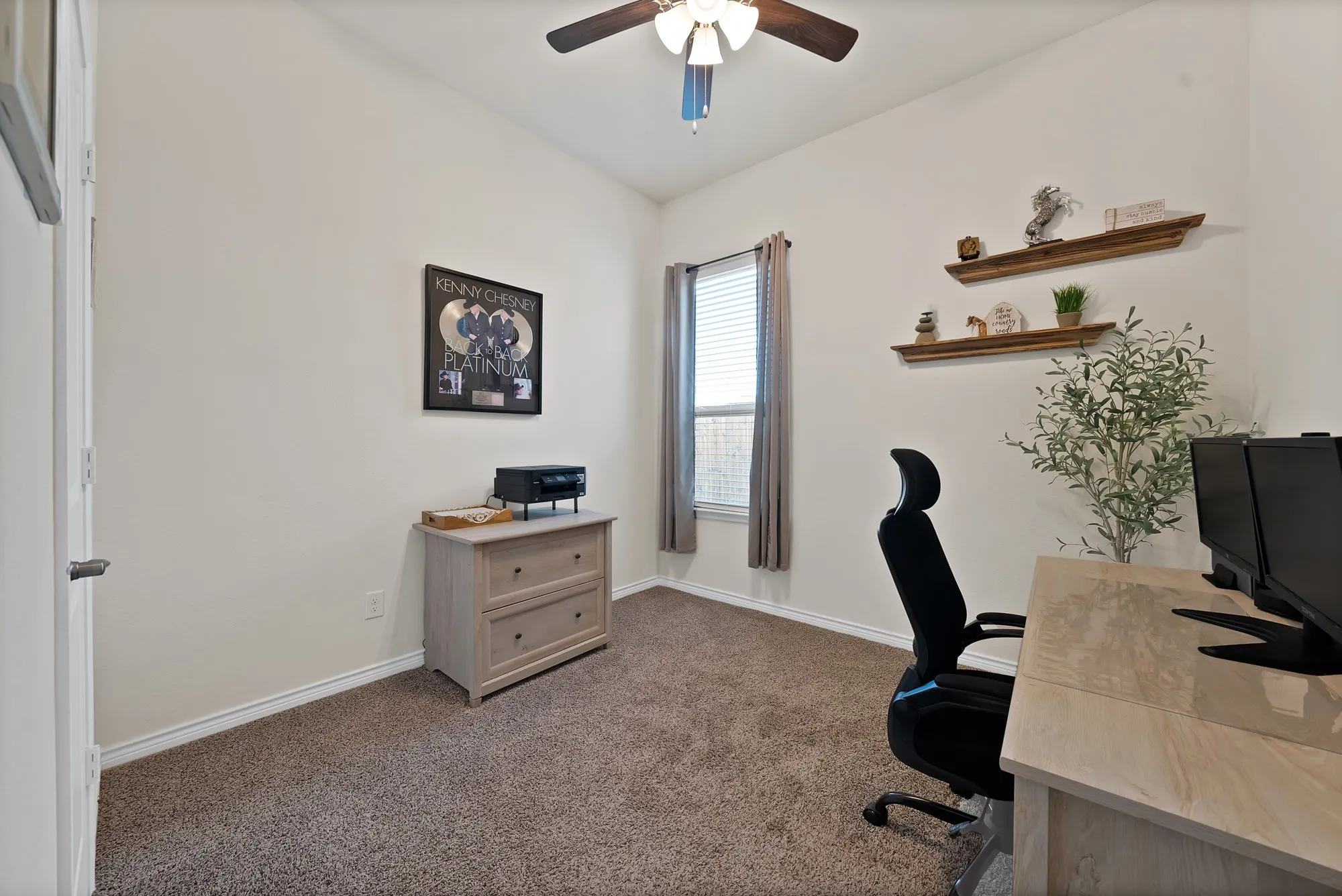 Single Family Residence For Sale in Collin County , 2708 Cain Drive, Anna, Texas 75409, 4 Bedroom, 2 Bathroom, 2 Garage spaces, 2,033 Sqft, built in 2022, mls#21397350, Real Estate Agent in Anna, Homes For Sale in Collin county, Homes For Sale in Anna, Realtor in Anna Texas, Real Estate Brokerage Independent Realty Texas, Luminita Cordes Realtor
