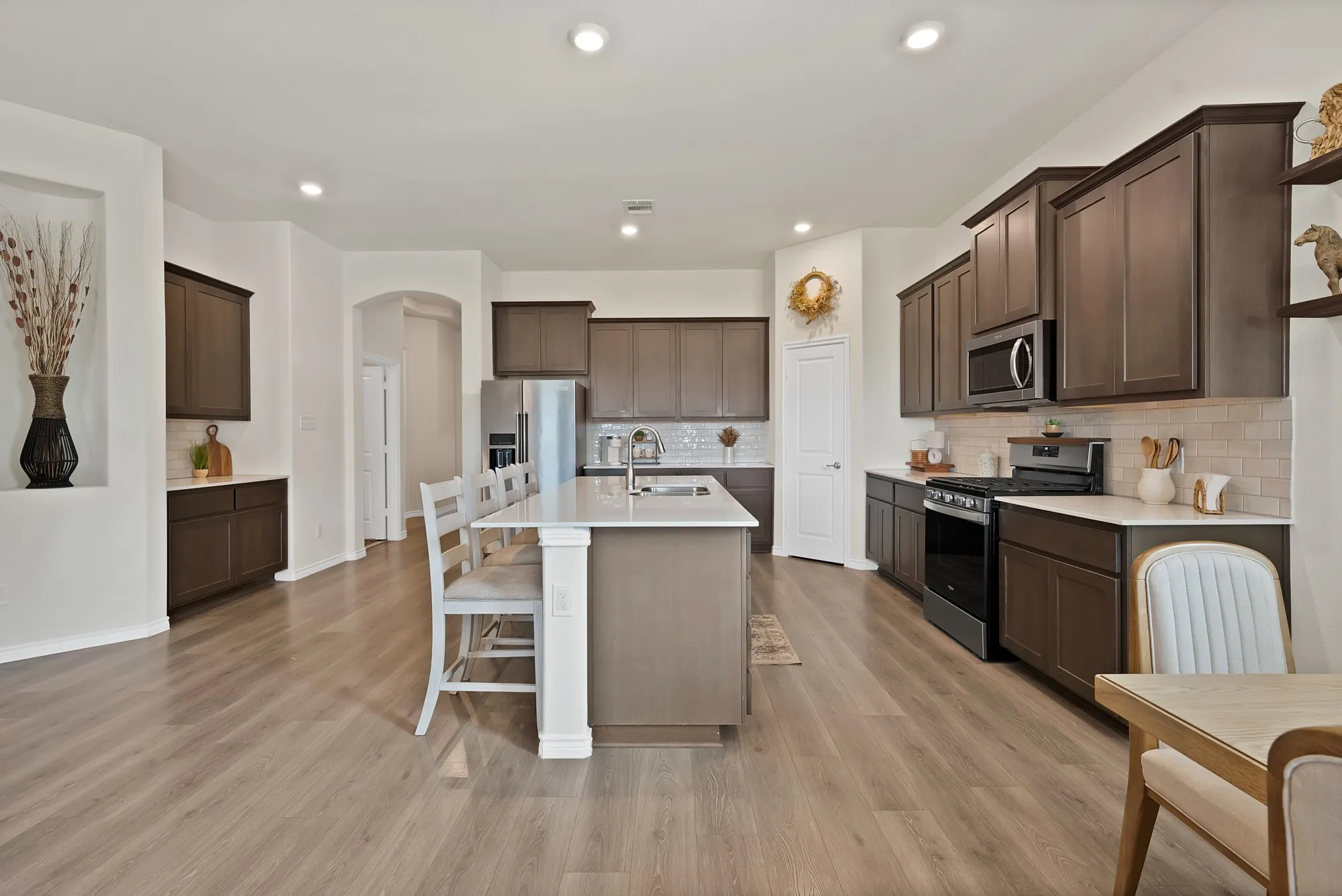 Single Family Residence For Sale in Collin County , 2708 Cain Drive, Anna, Texas 75409, 4 Bedroom, 2 Bathroom, 2 Garage spaces, 2,033 Sqft, built in 2022, mls#21397350, Real Estate Agent in Anna, Homes For Sale in Collin county, Homes For Sale in Anna, Realtor in Anna Texas, Real Estate Brokerage Independent Realty Texas, Luminita Cordes Realtor