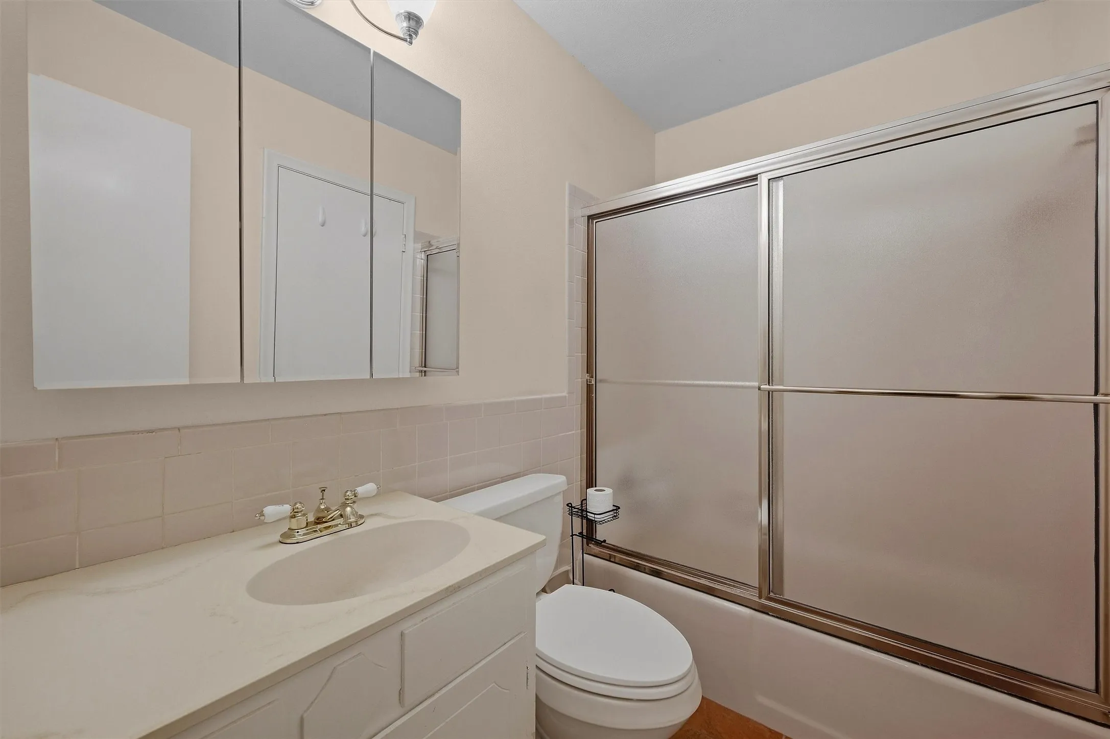 Single Family Residence For Sale in Grayson County , 1609 Lakewood Drive, Sherman, Texas 75092, 3 Bedroom, 3 Bathroom, 3 Garage spaces, 3,434 Sqft, built in 1970, mls#21400477, Real Estate Agent in Sherman, Homes For Sale in Grayson county, Homes For Sale in Sherman, Realtor in Sherman Texas, Real Estate Brokerage Independent Realty Texas, Luminita Cordes Realtor