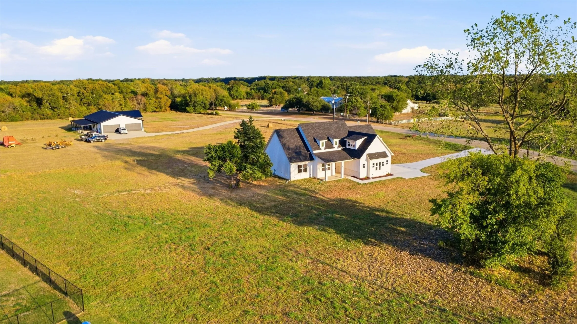 Single Family Residence For Sale in Hunt County , 1509 Fm 1737, Greenville, Texas 75402, 4 Bedroom, 3 Bathroom, 3 Garage spaces, 2,310 Sqft, built in 2026, mls#21401557, Real Estate Agent in Greenville, Homes For Sale in Hunt county, Homes For Sale in Greenville, Realtor in Greenville Texas, Real Estate Brokerage Independent Realty Texas, Luminita Cordes Realtor